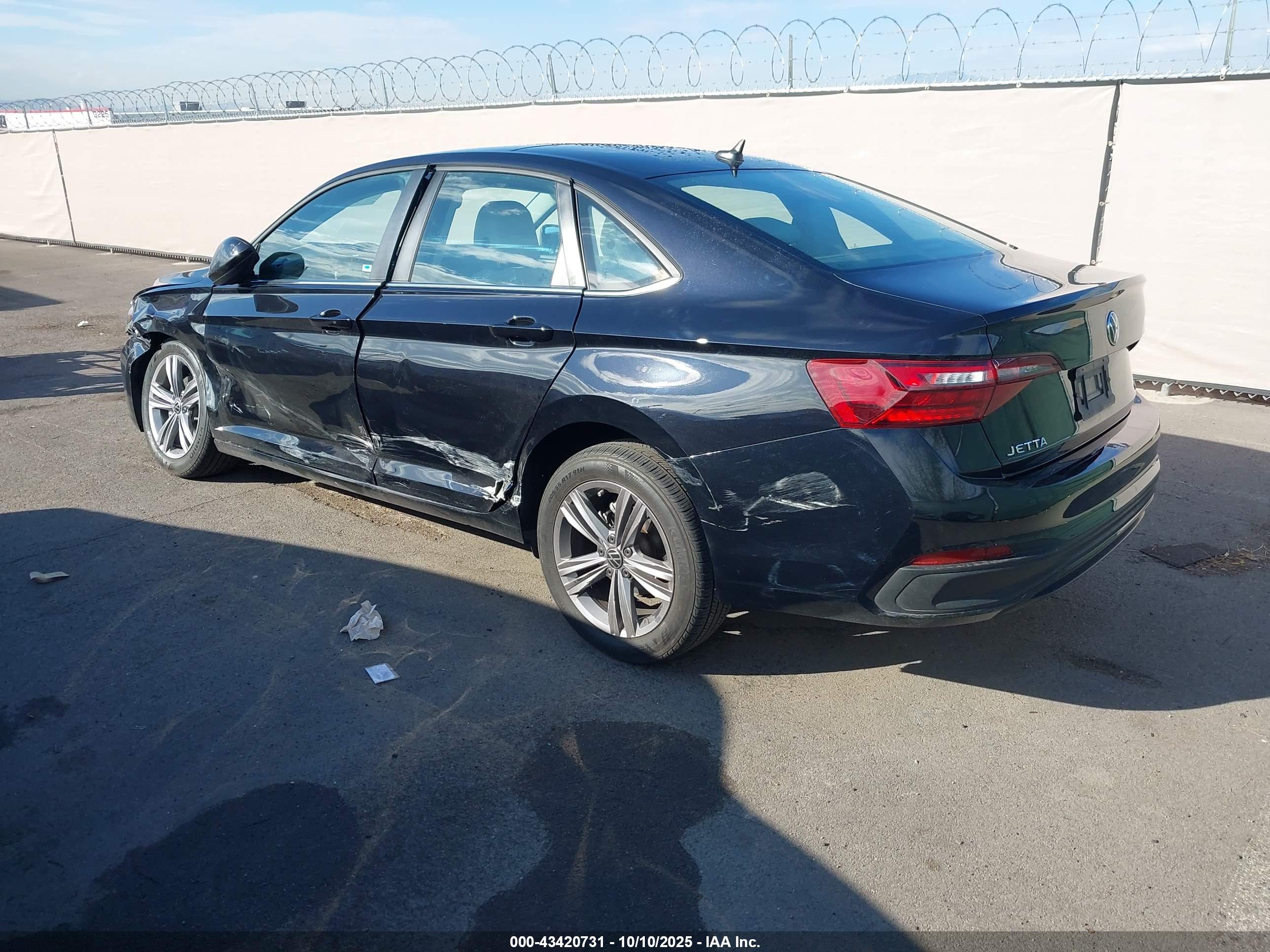 VOLKSWAGEN JETTA image 3