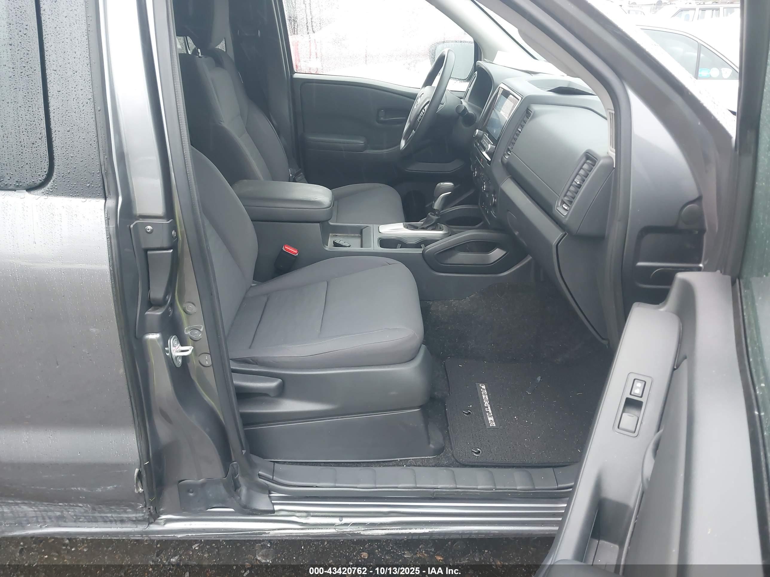 NISSAN FRONTIER image 5