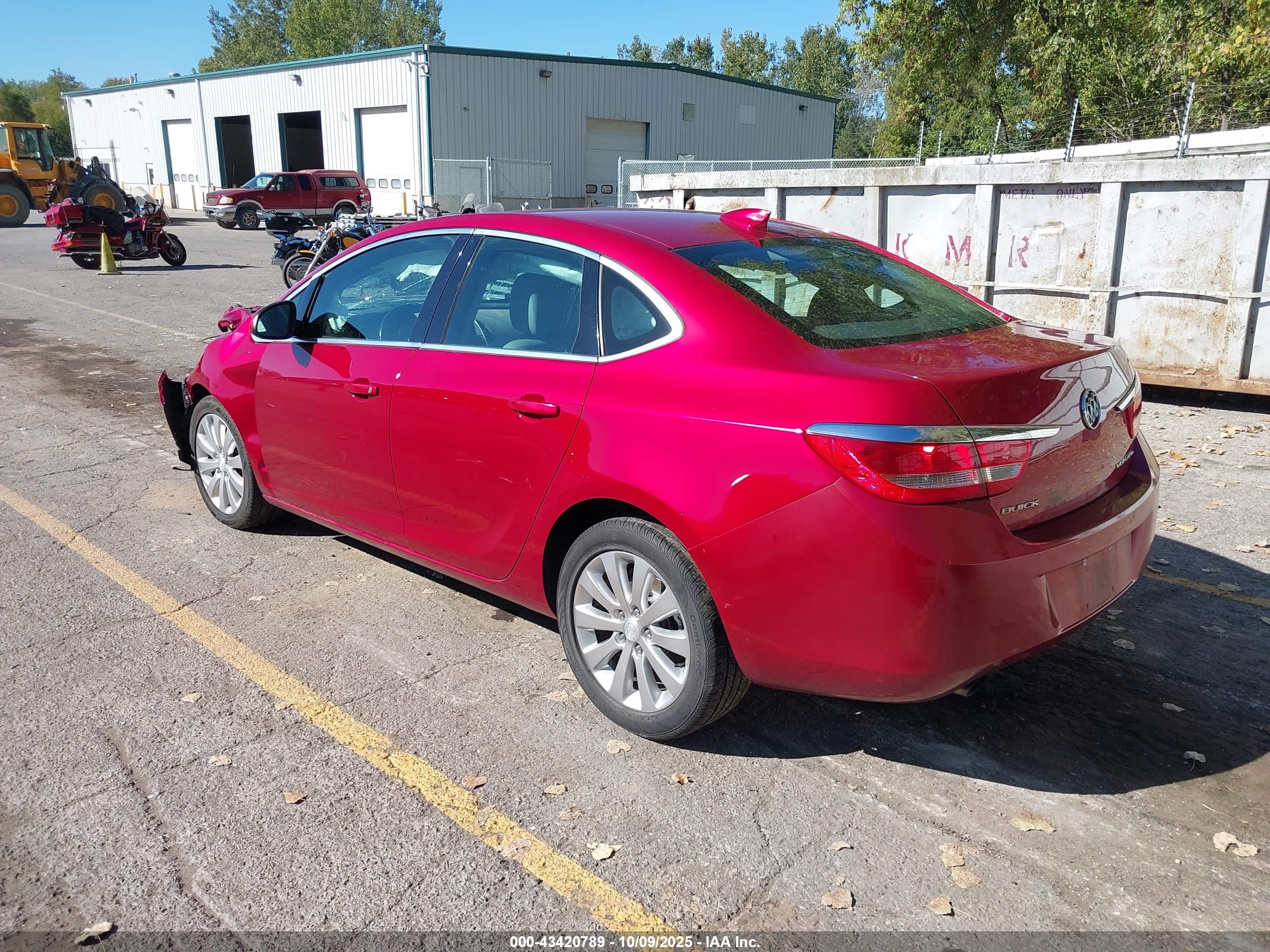 BUICK VERANO image 3