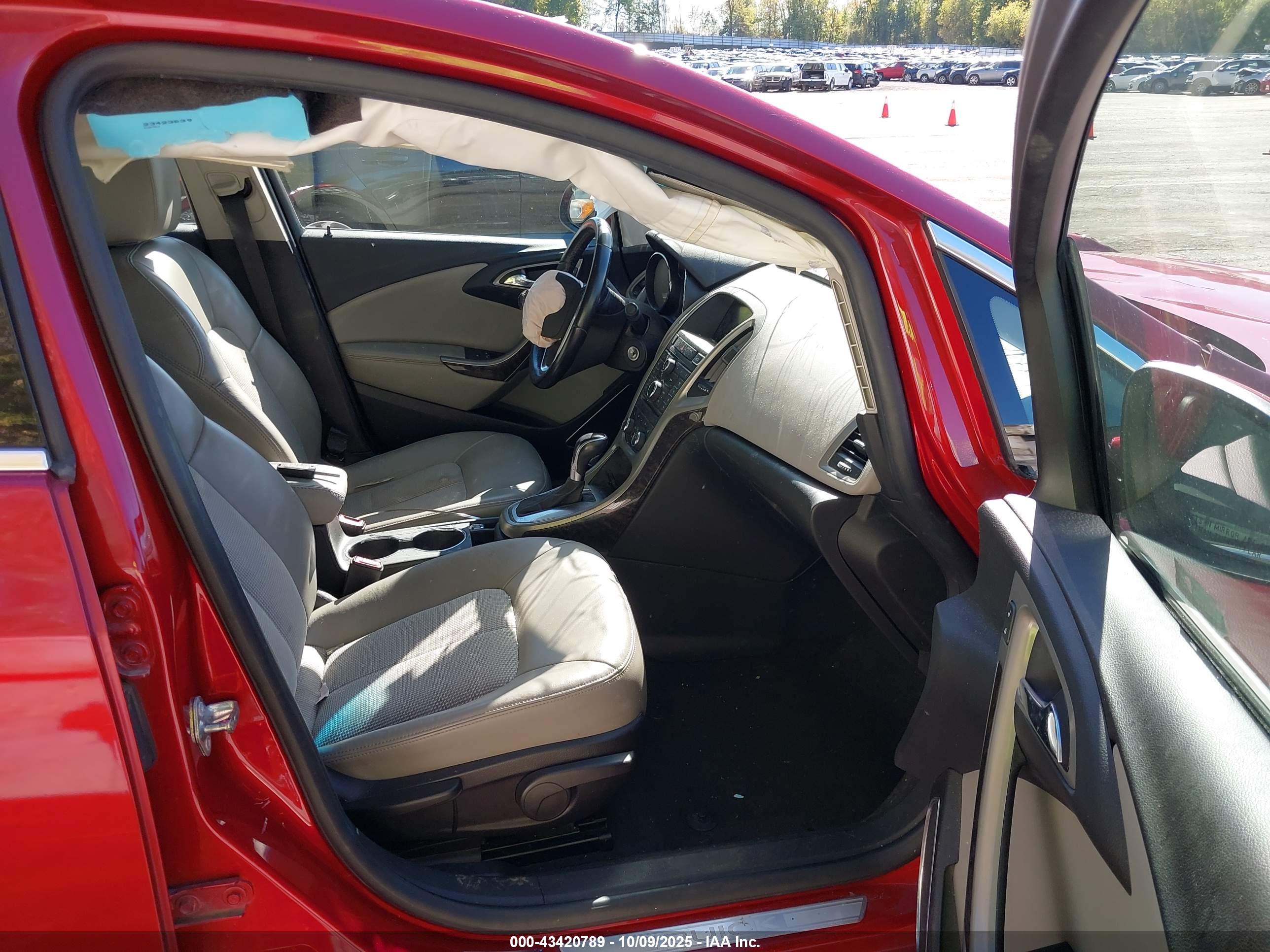 BUICK VERANO image 5