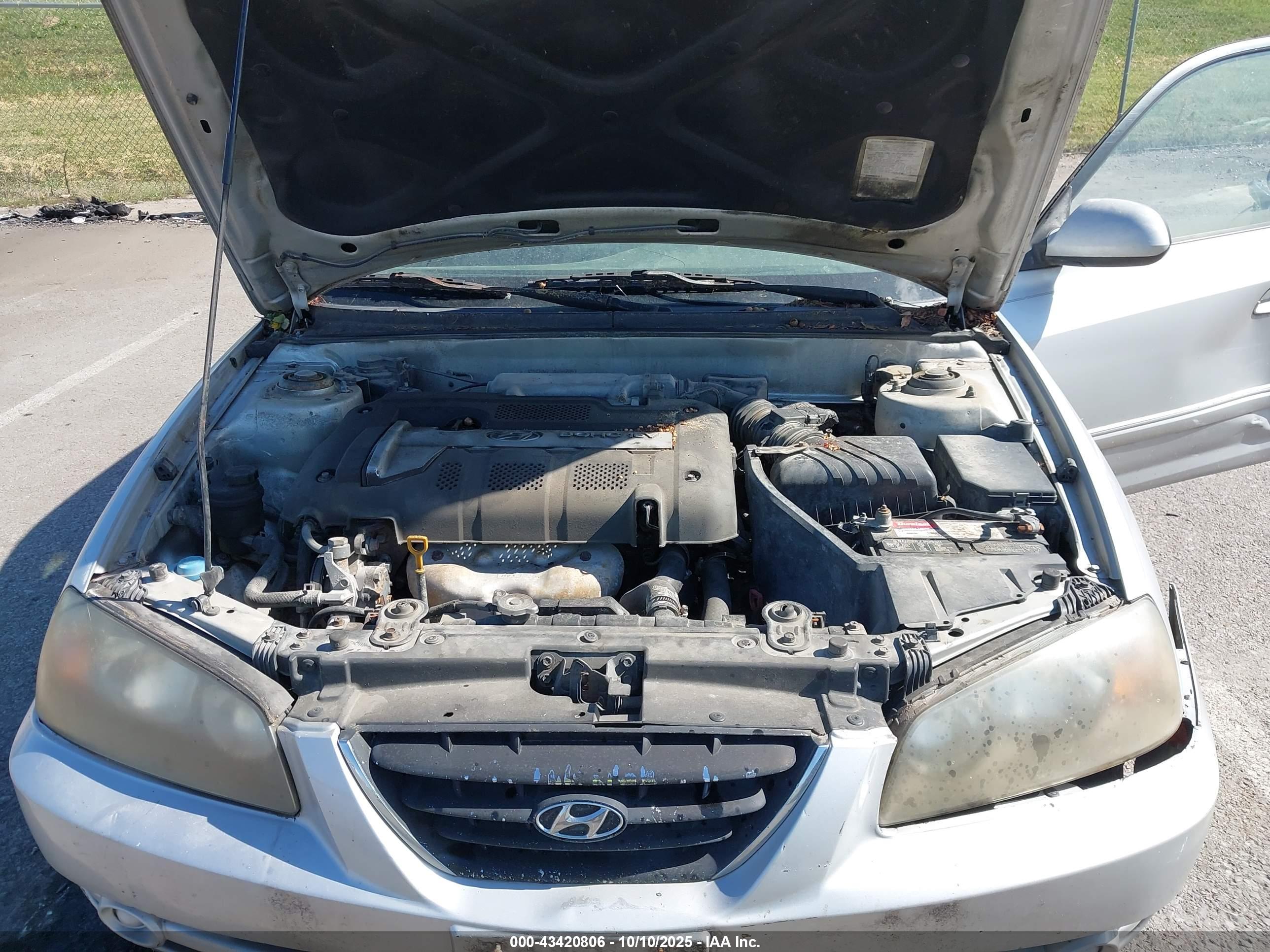 HYUNDAI ELANTRA image 10