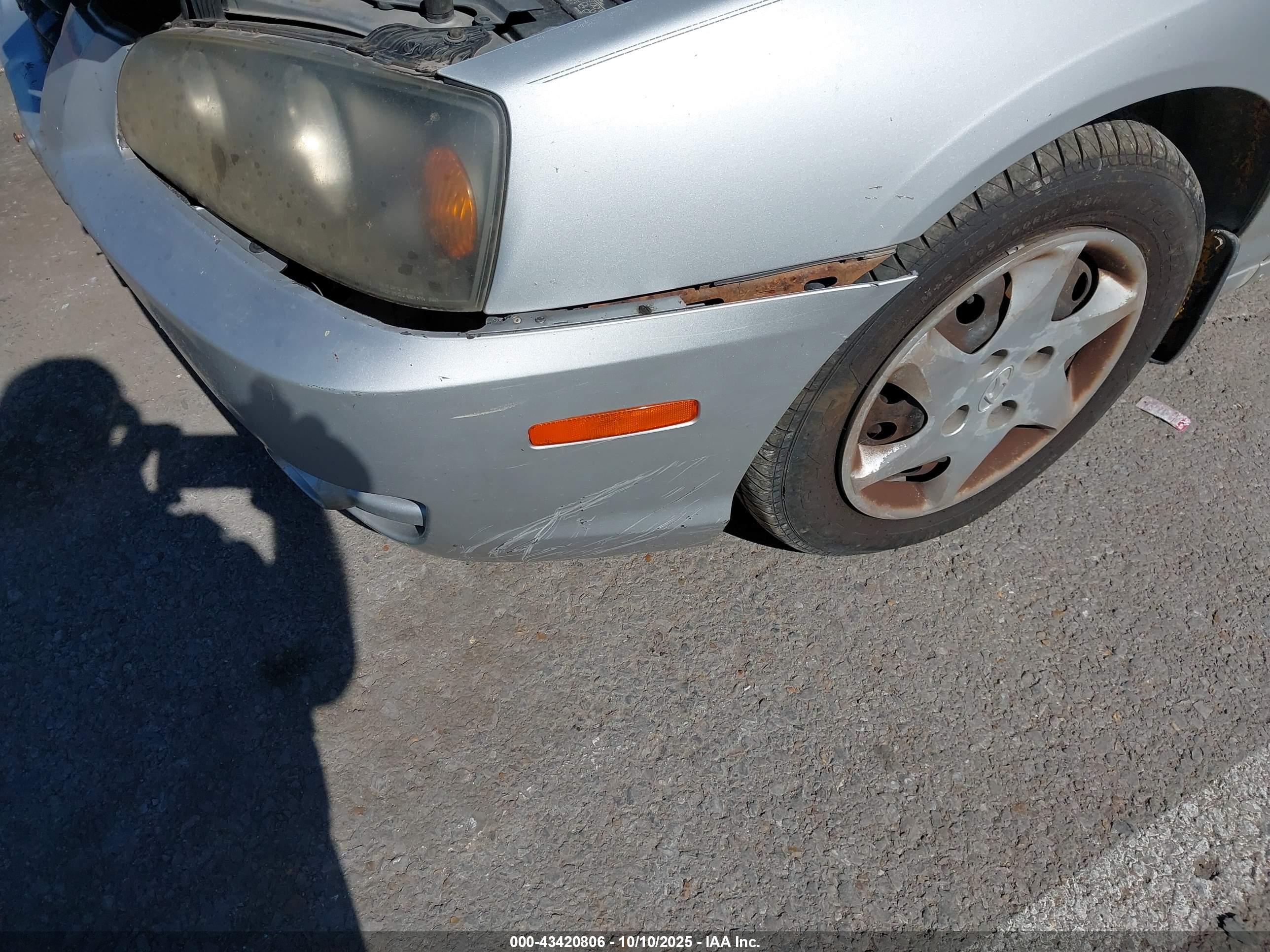 HYUNDAI ELANTRA image 6