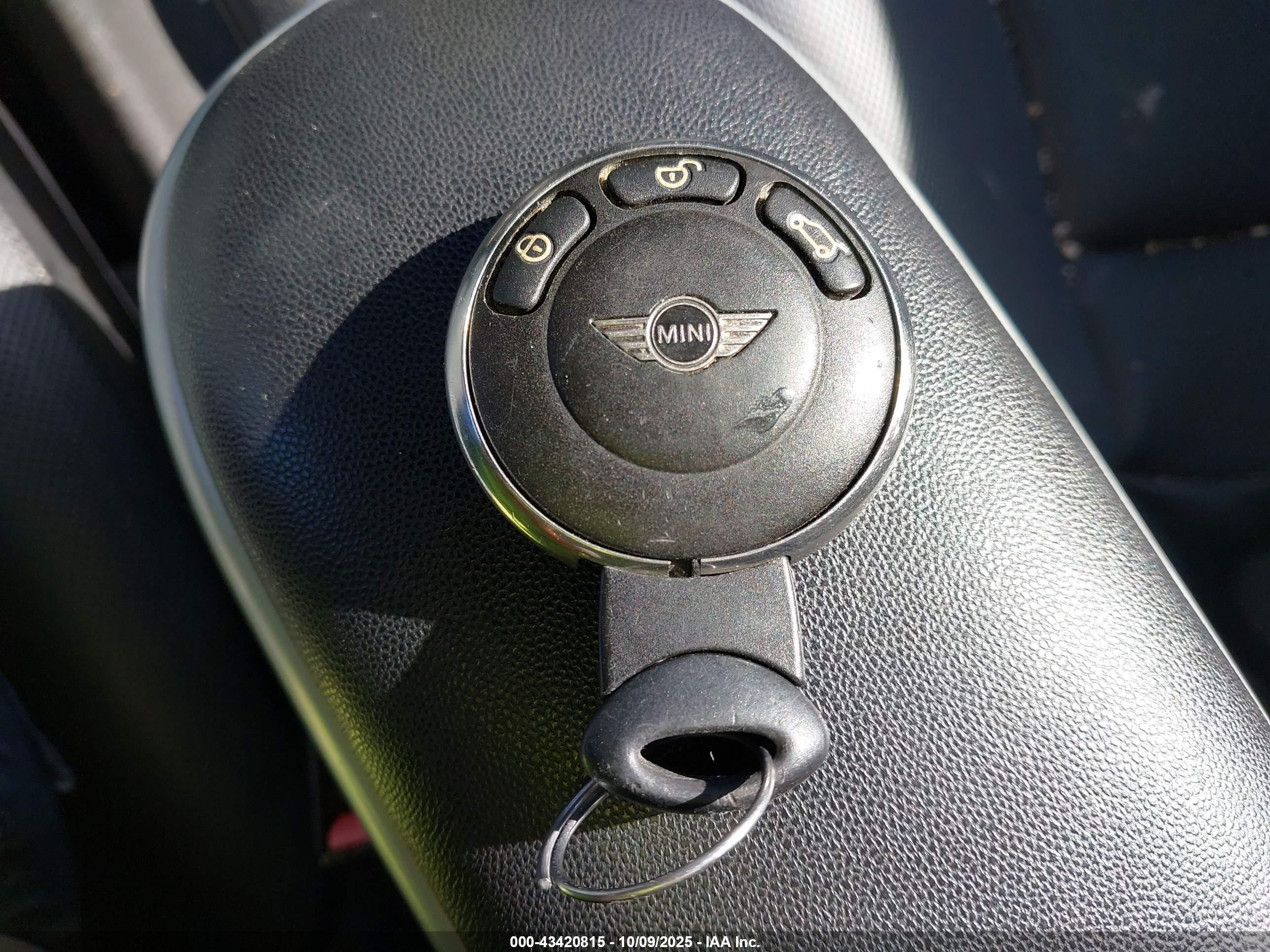MINI COOPER image 11