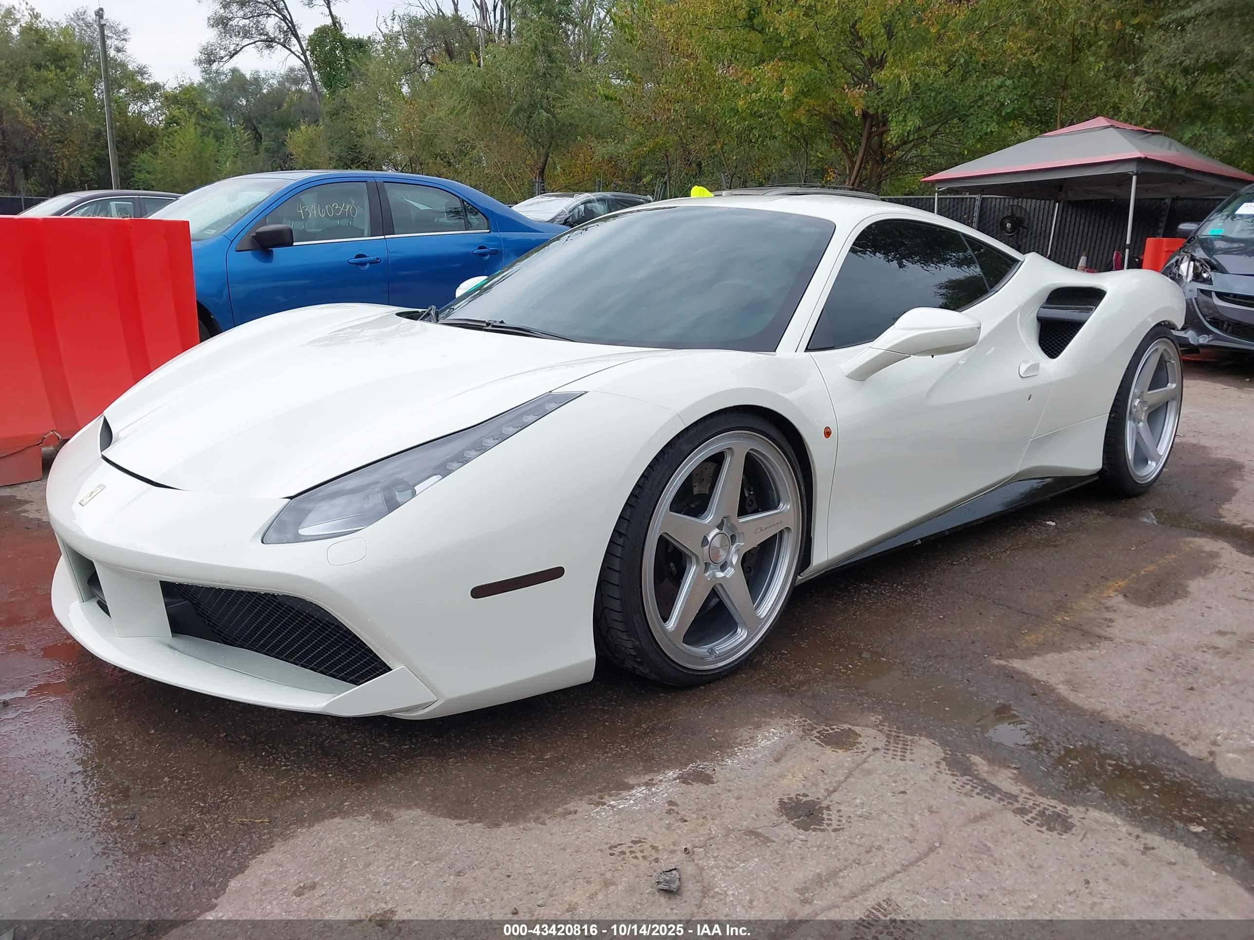 FERRARI 488 image 2