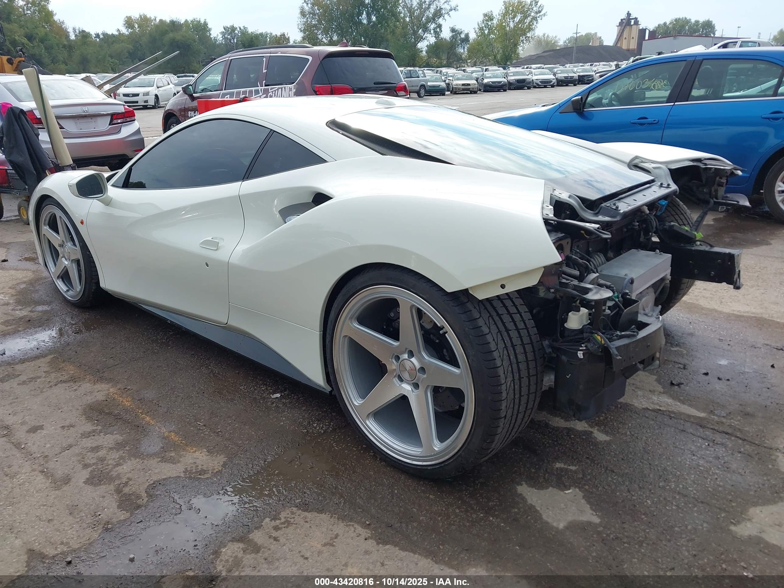 FERRARI 488 image 3