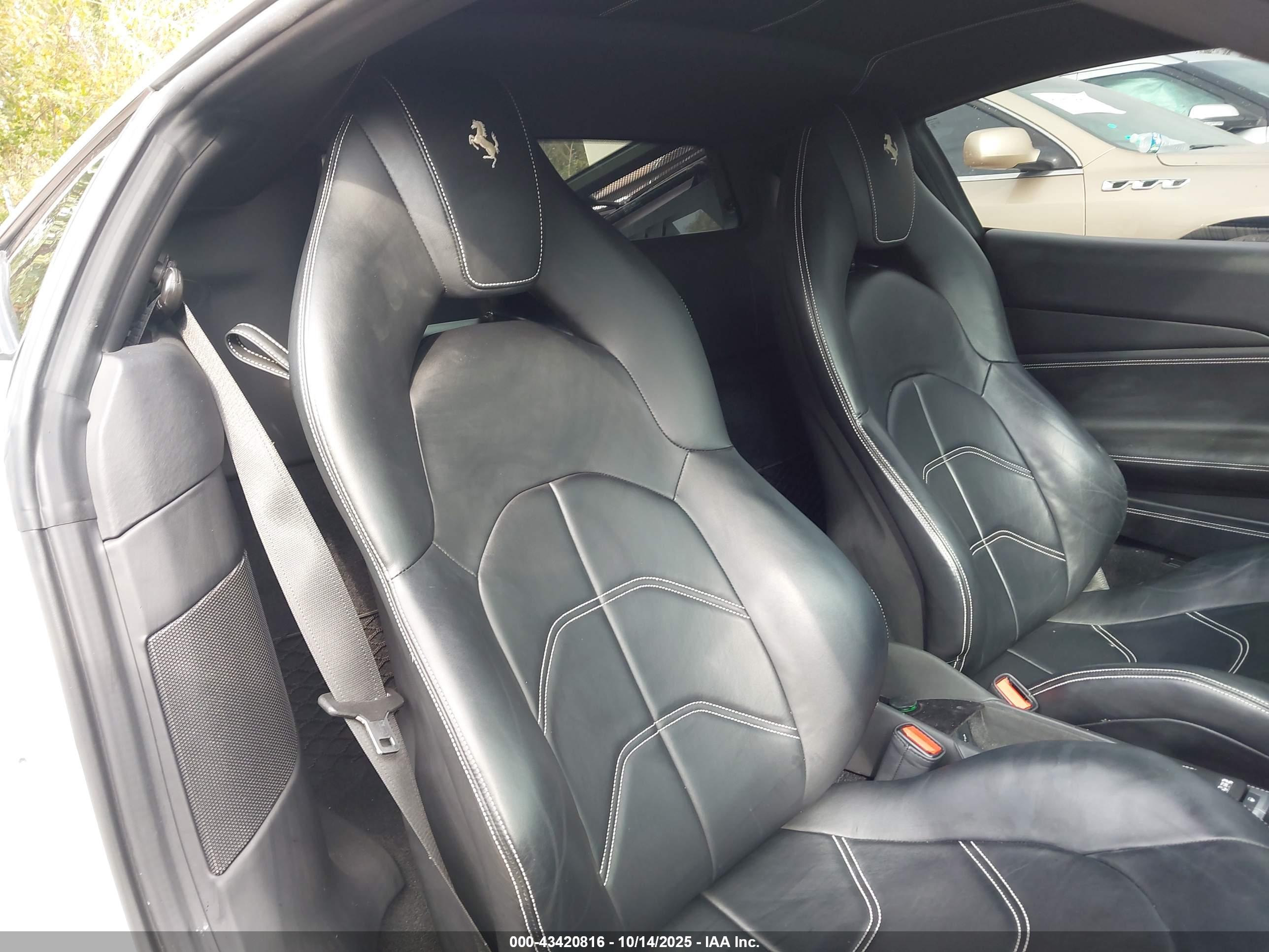 FERRARI 488 image 8