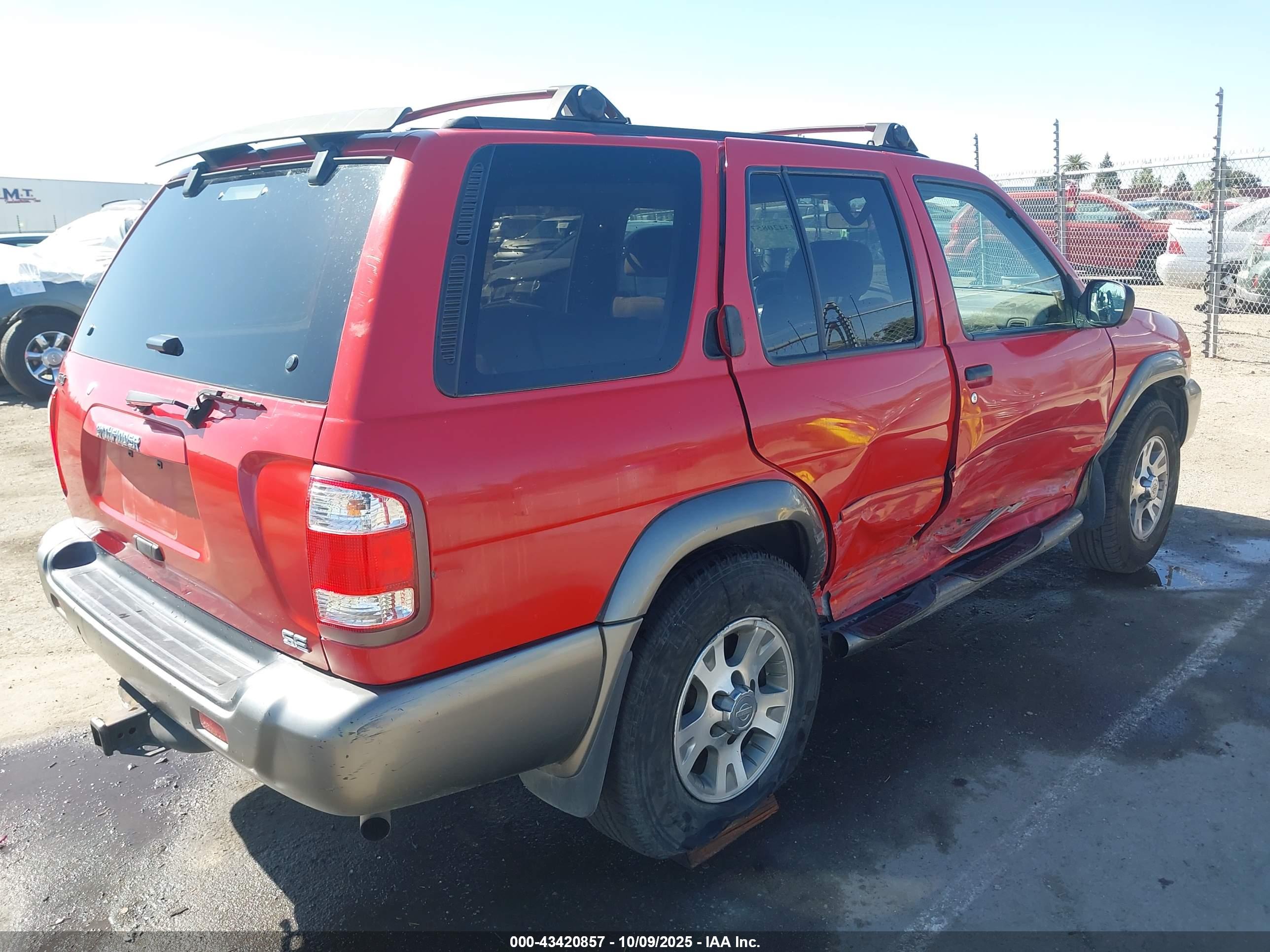 NISSAN PATHFINDER image 4