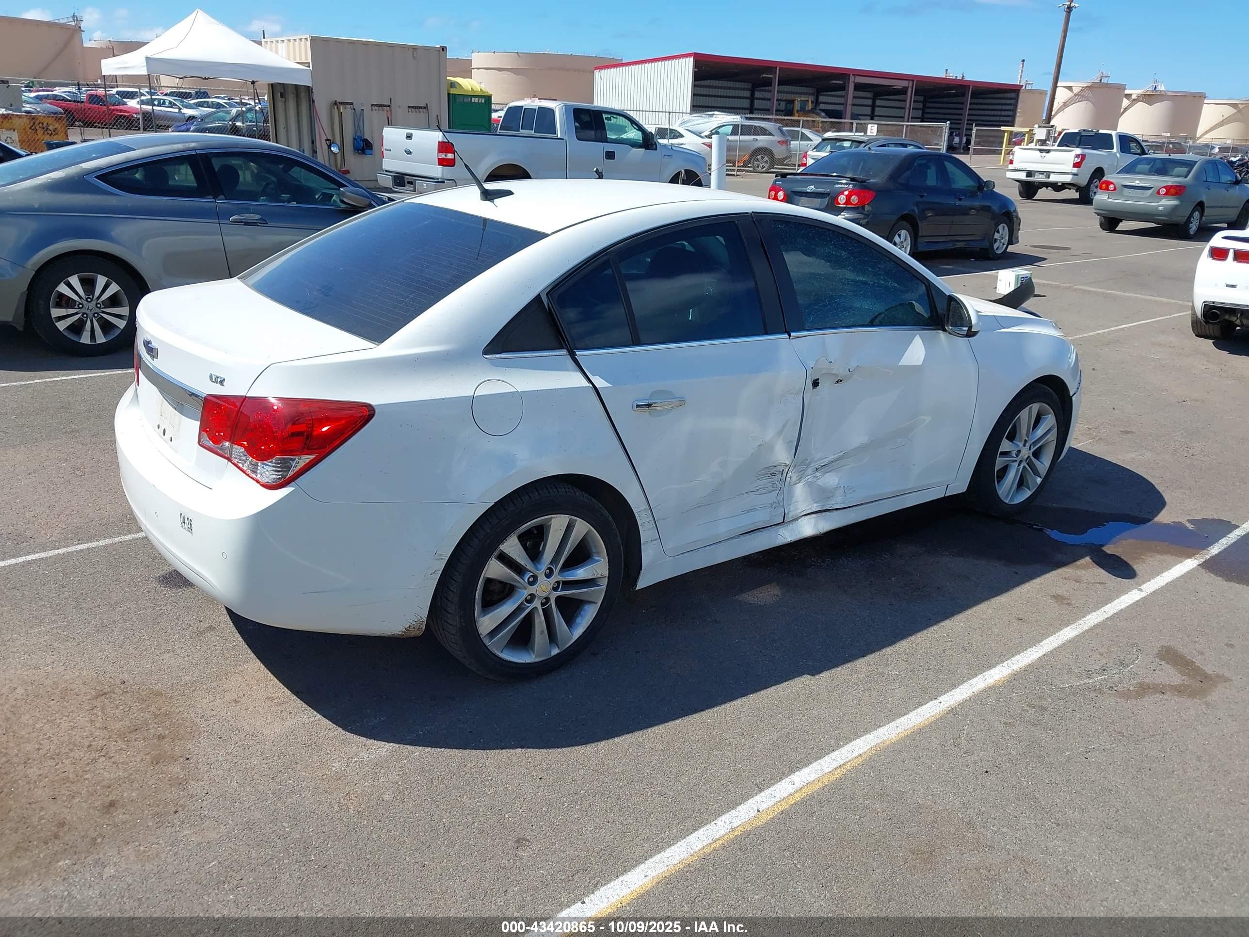 CHEVROLET CRUZE image 4