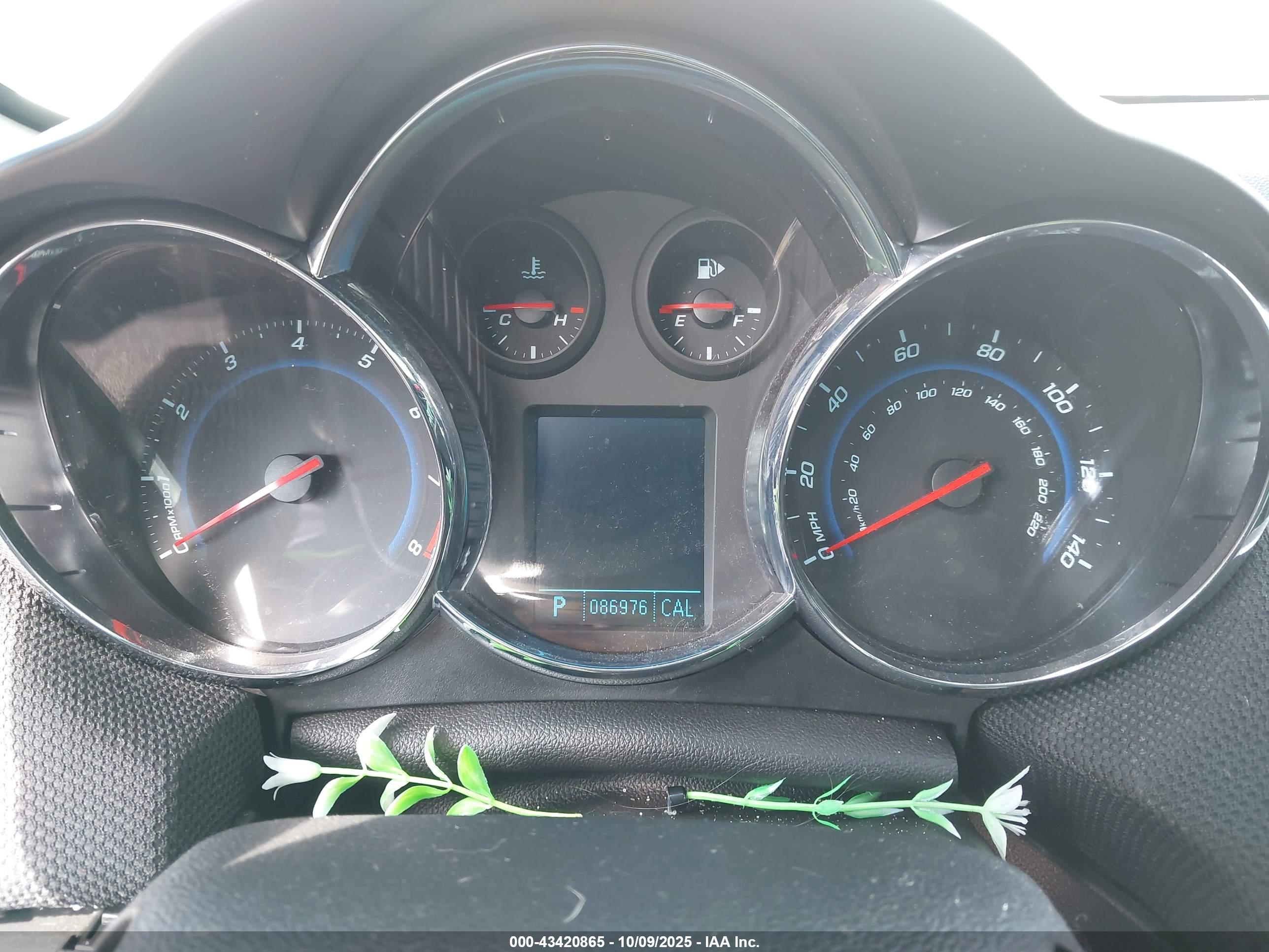 CHEVROLET CRUZE image 7