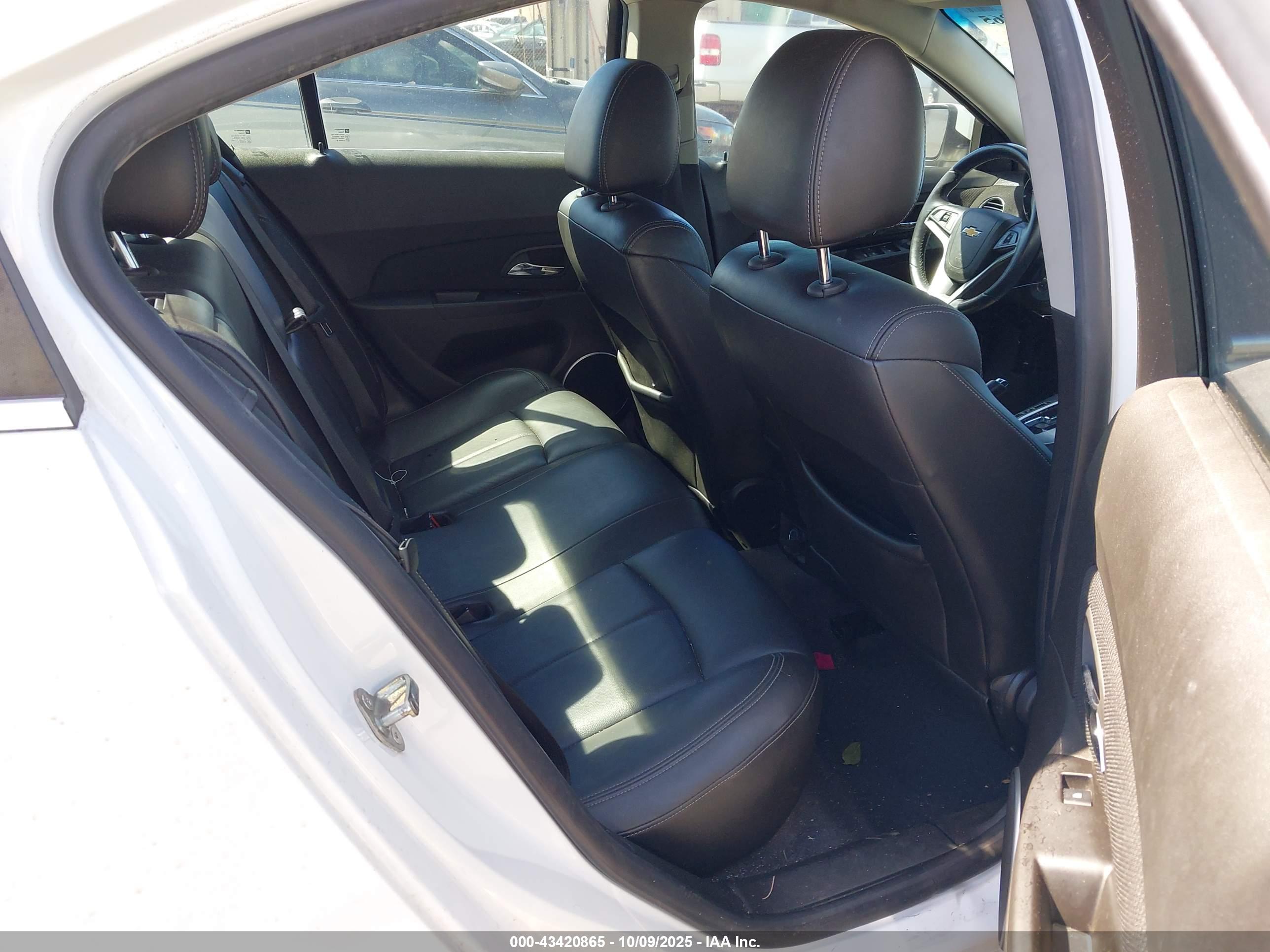 CHEVROLET CRUZE image 8