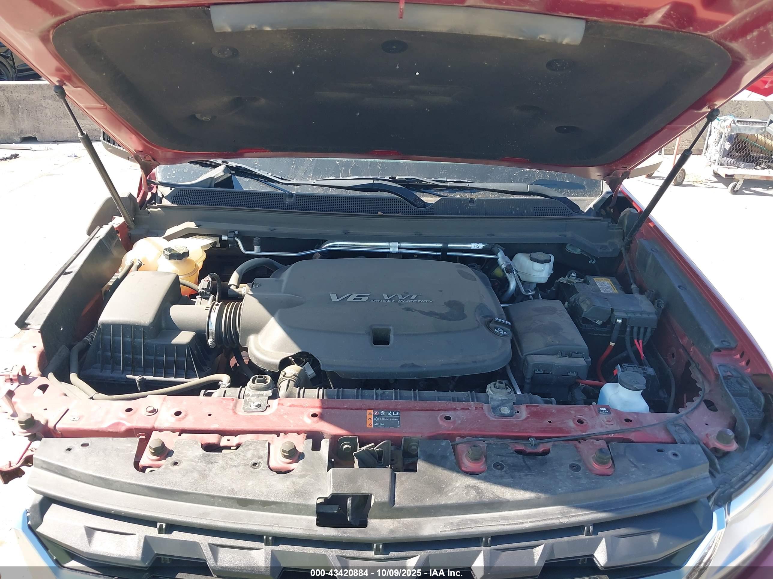 CHEVROLET COLORADO image 10