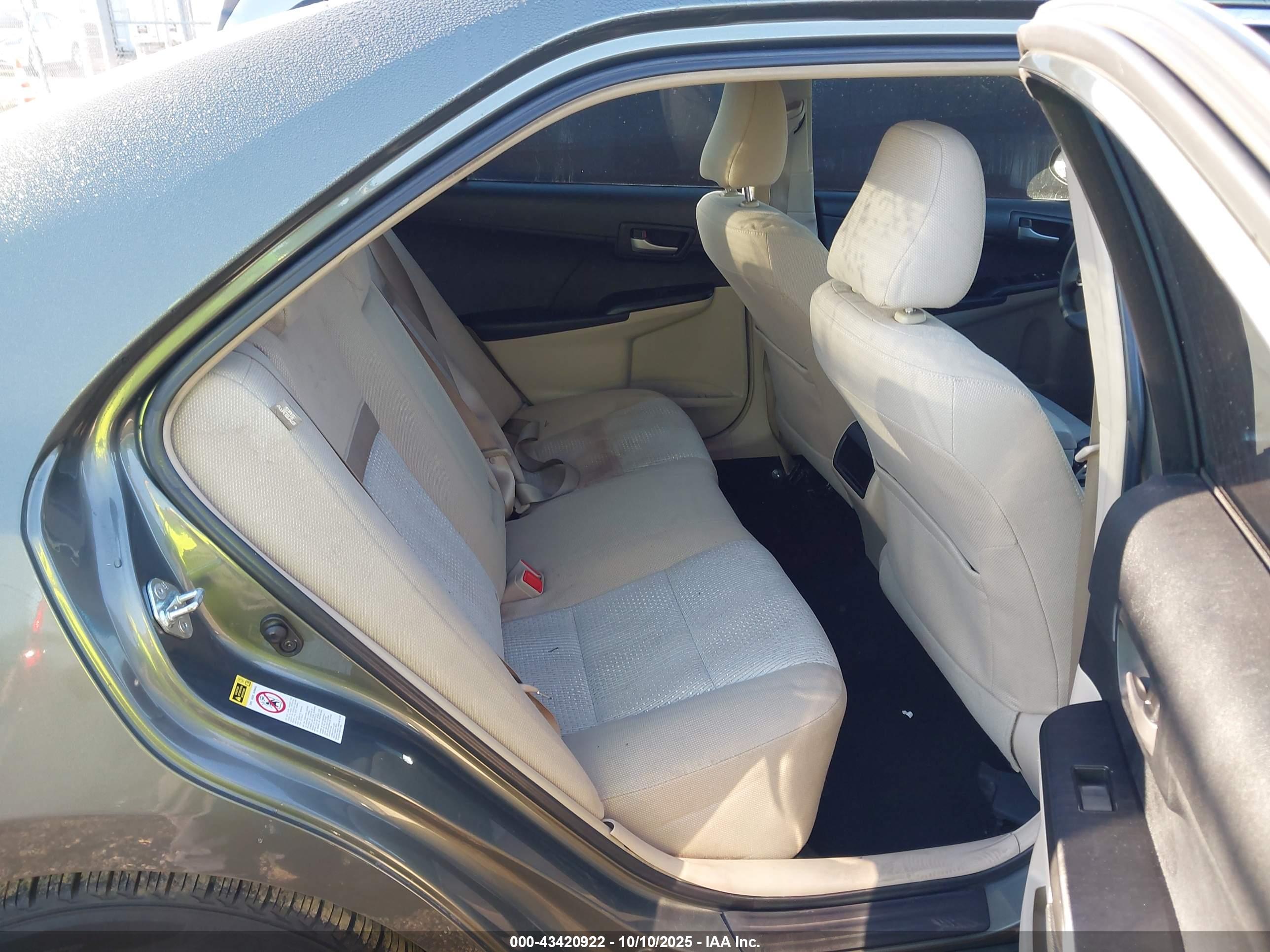 TOYOTA CAMRY image 8