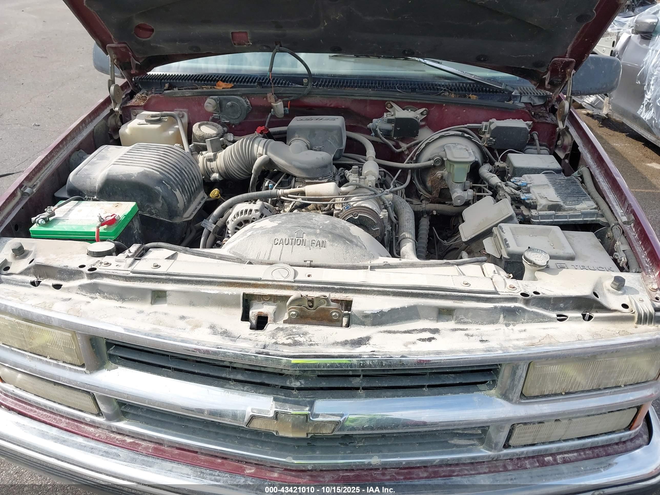 CHEVROLET GMT-400 image 10