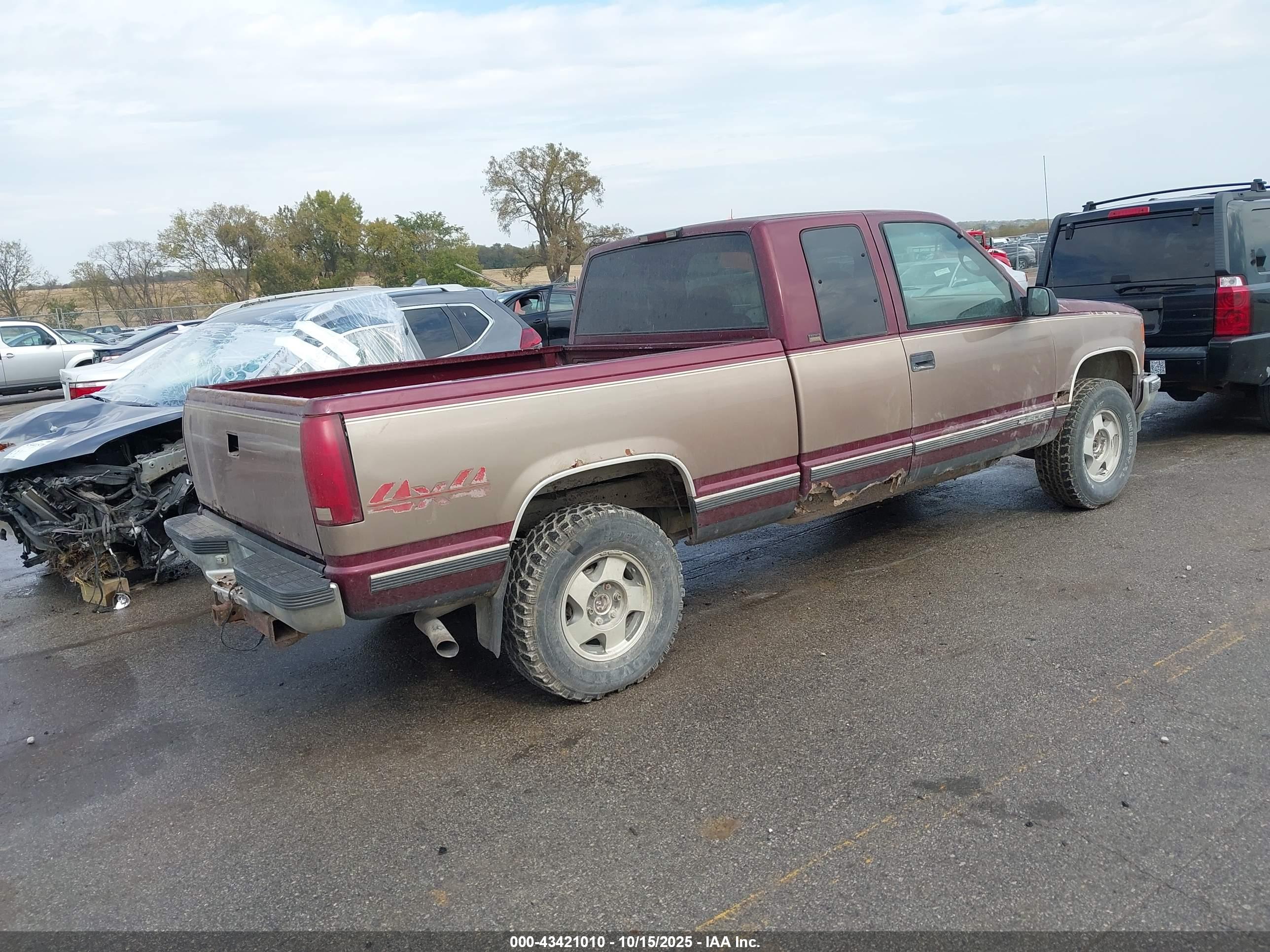 CHEVROLET GMT-400 image 4