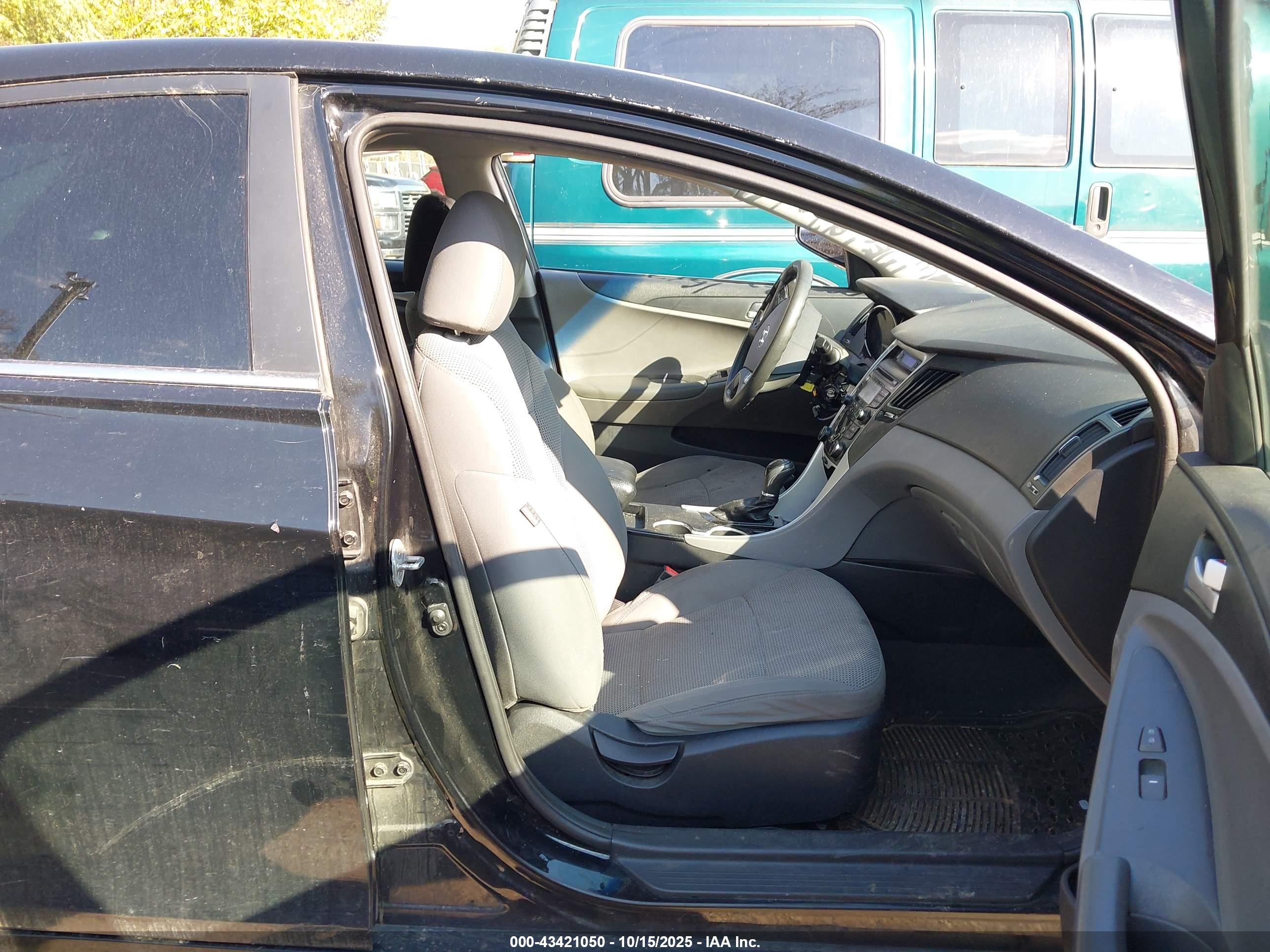 HYUNDAI SONATA image 5
