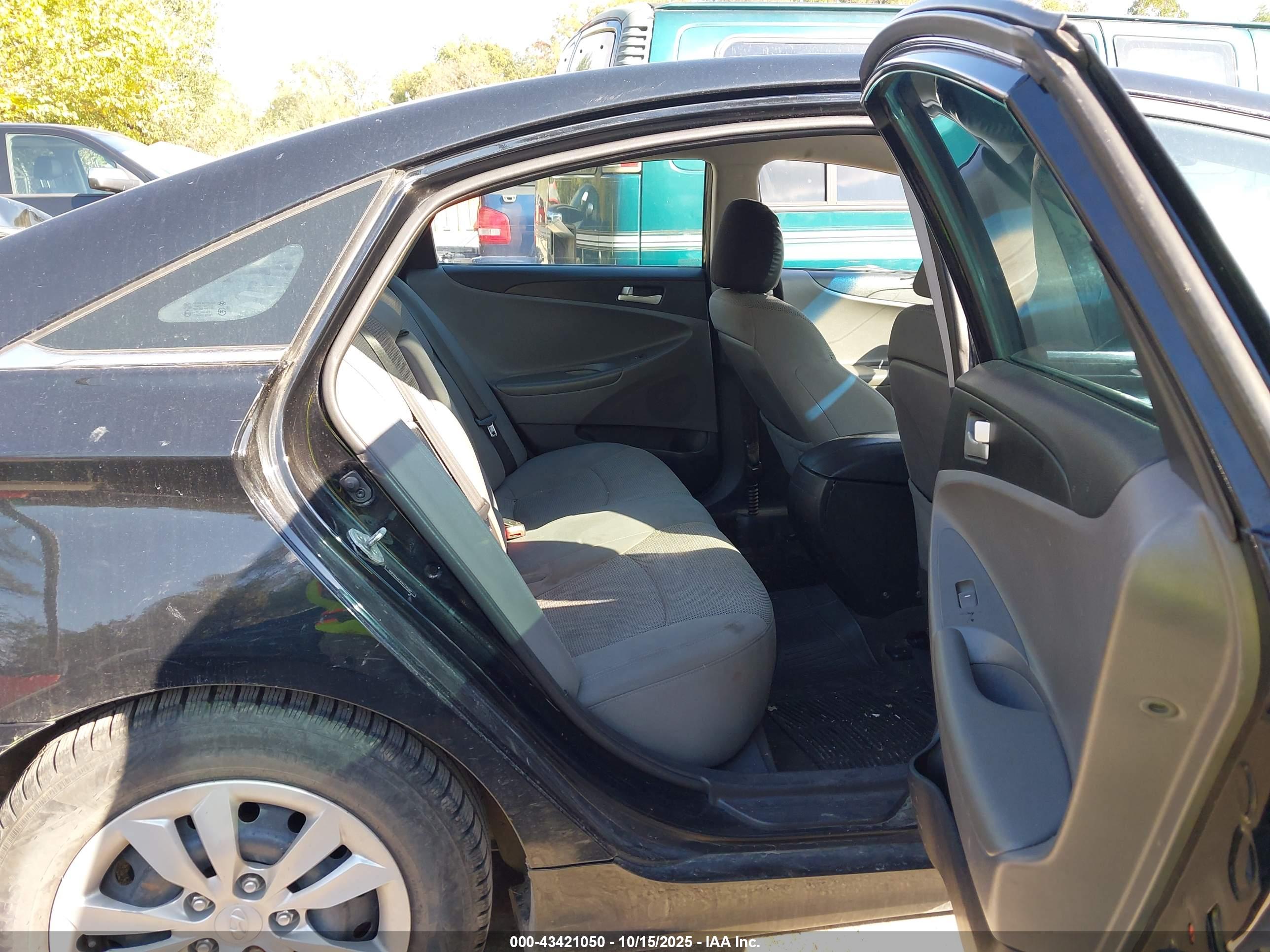 HYUNDAI SONATA image 8