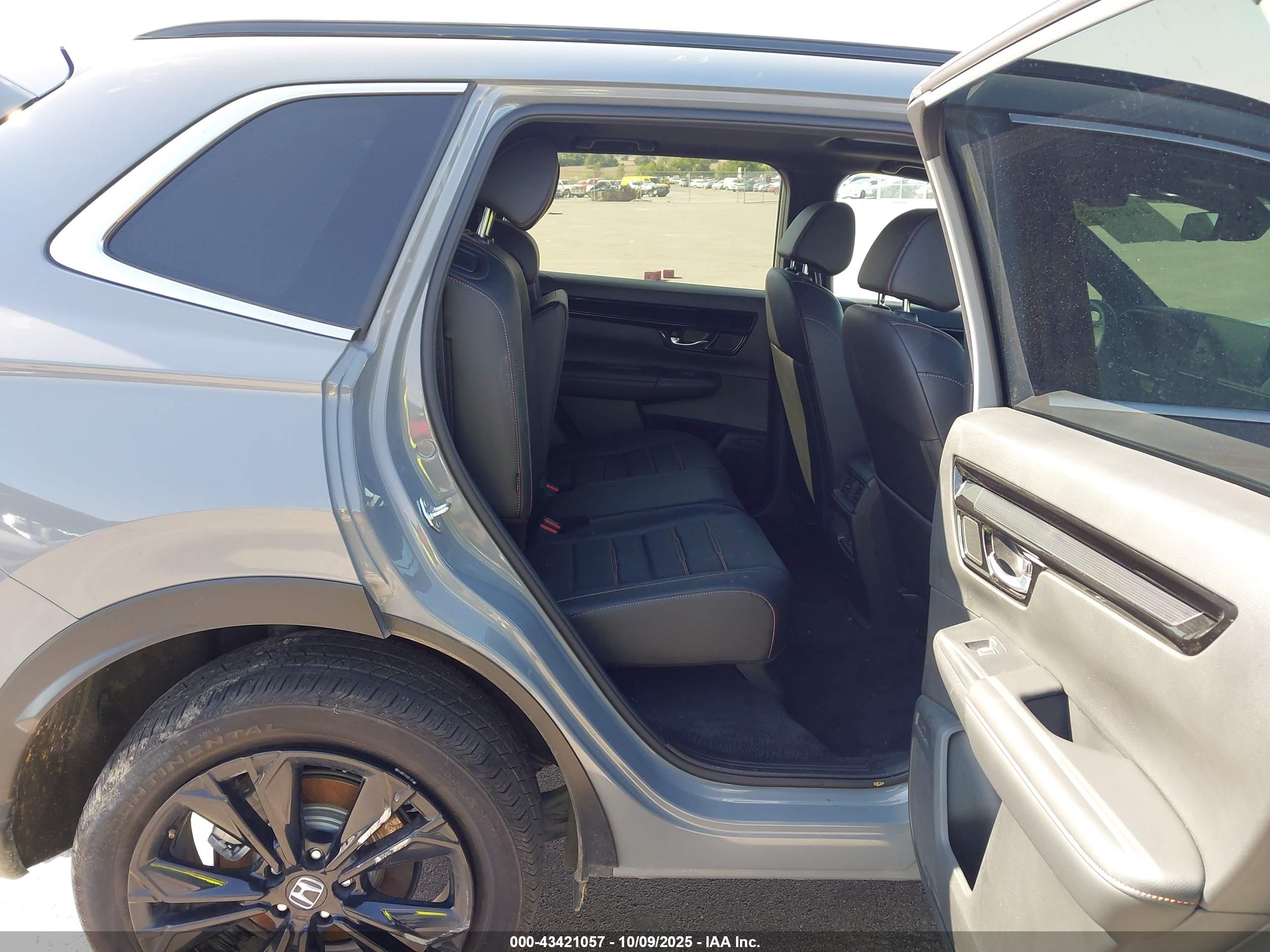 HONDA CR-V image 8
