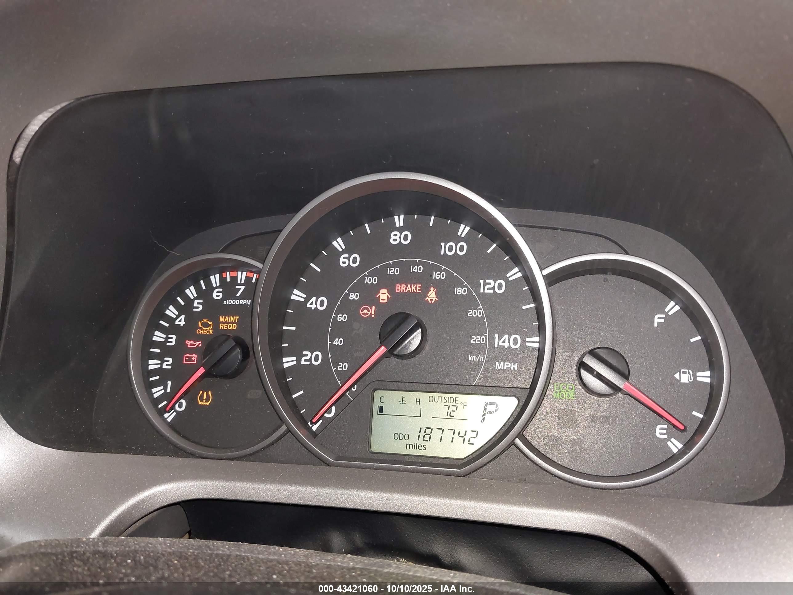 TOYOTA RAV4 image 7