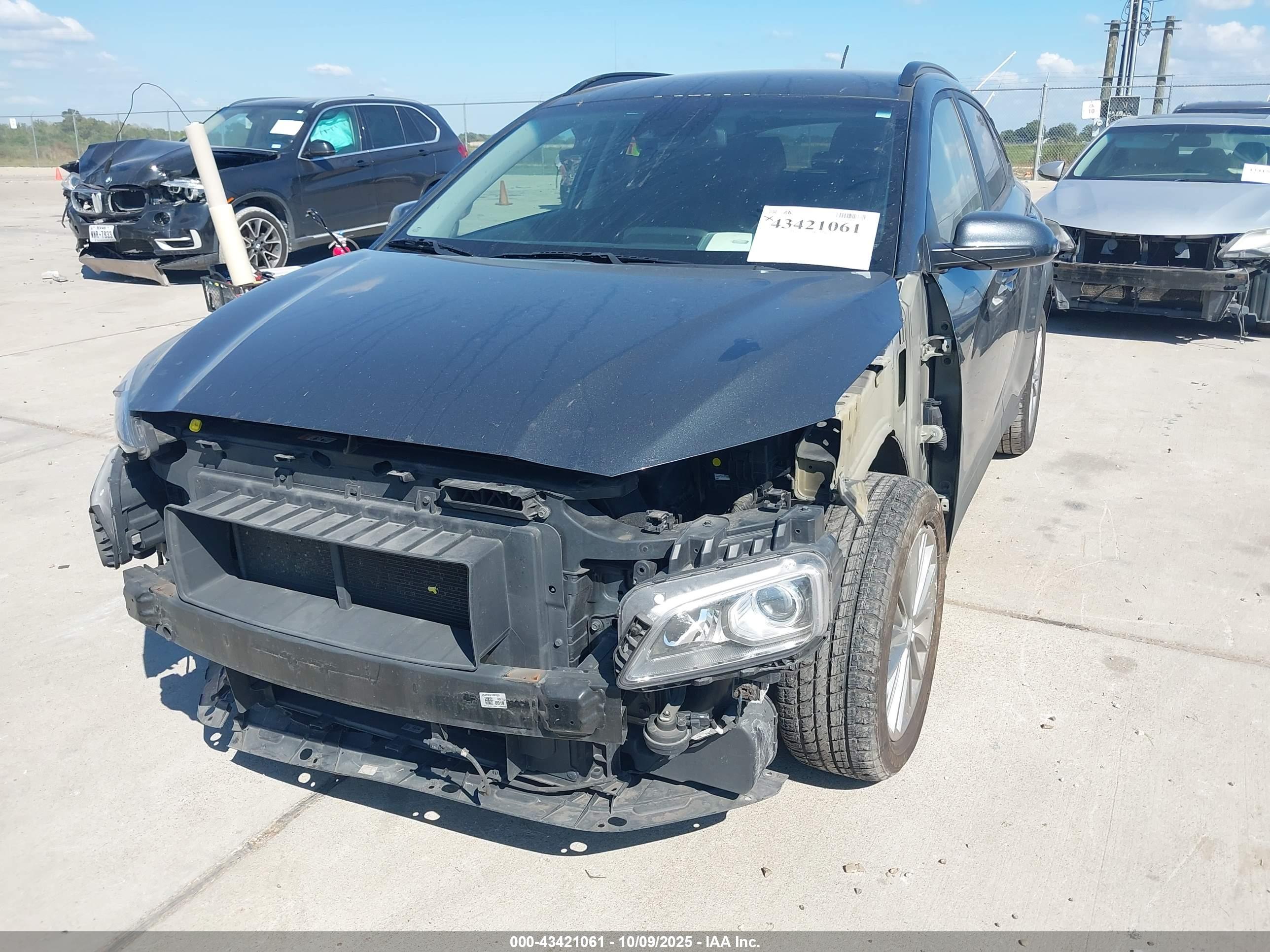HYUNDAI KONA image 6