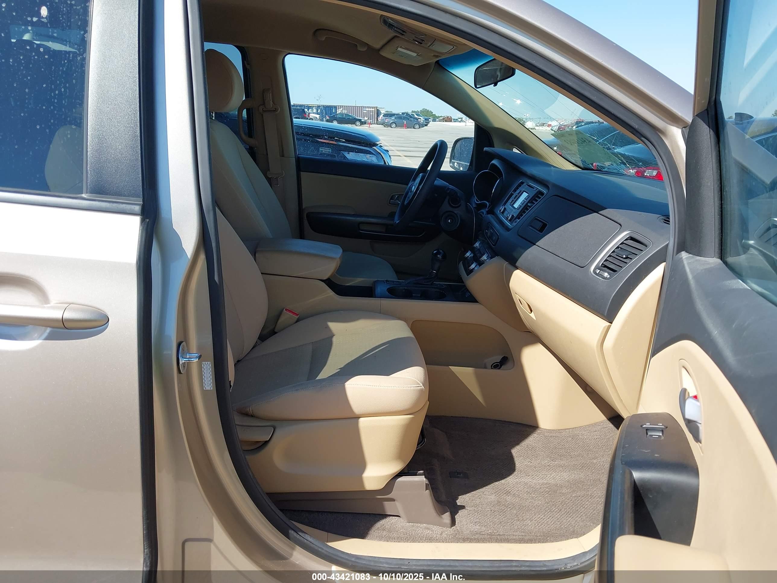 KIA SEDONA image 5