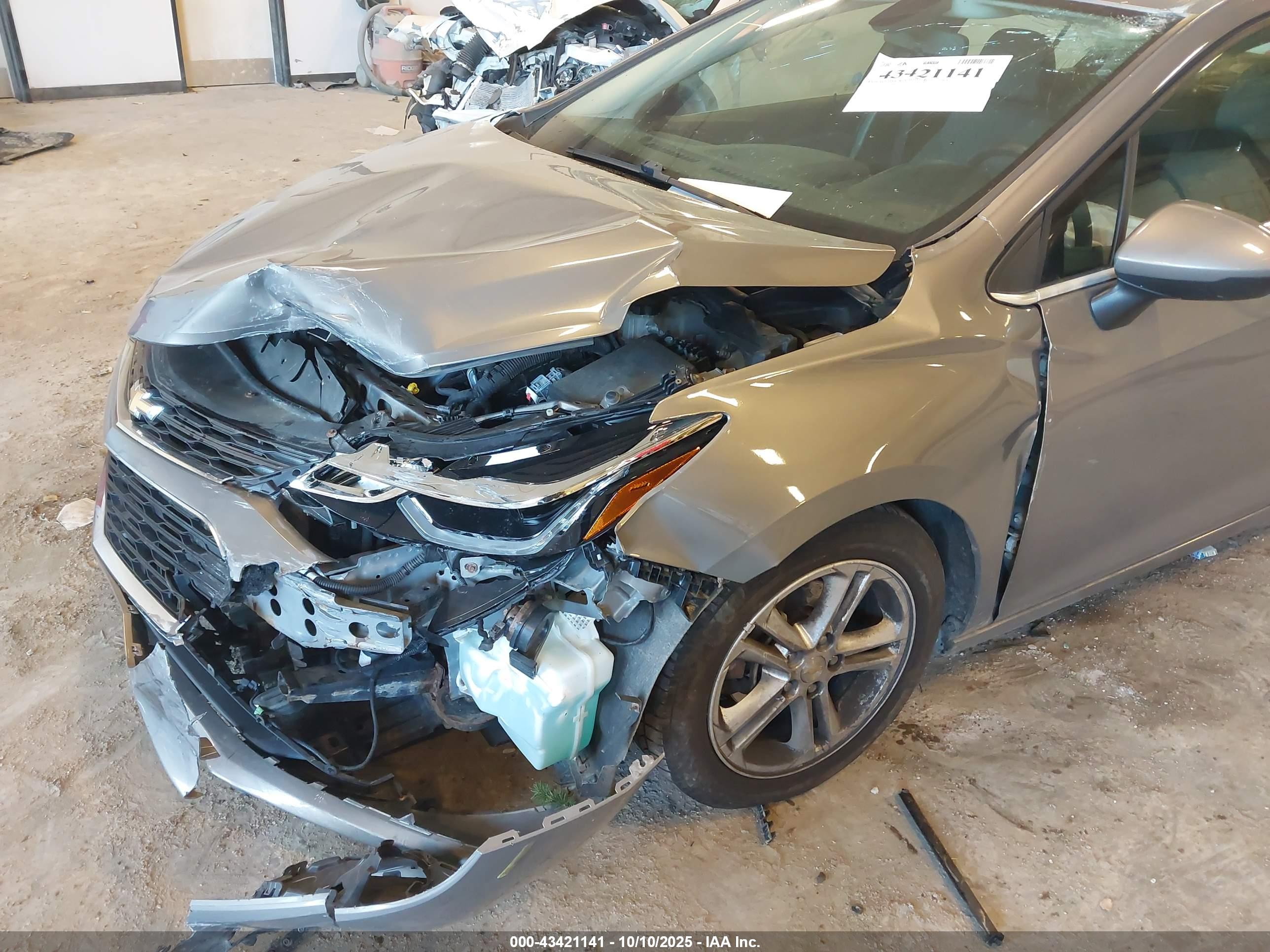 CHEVROLET CRUZE image 6