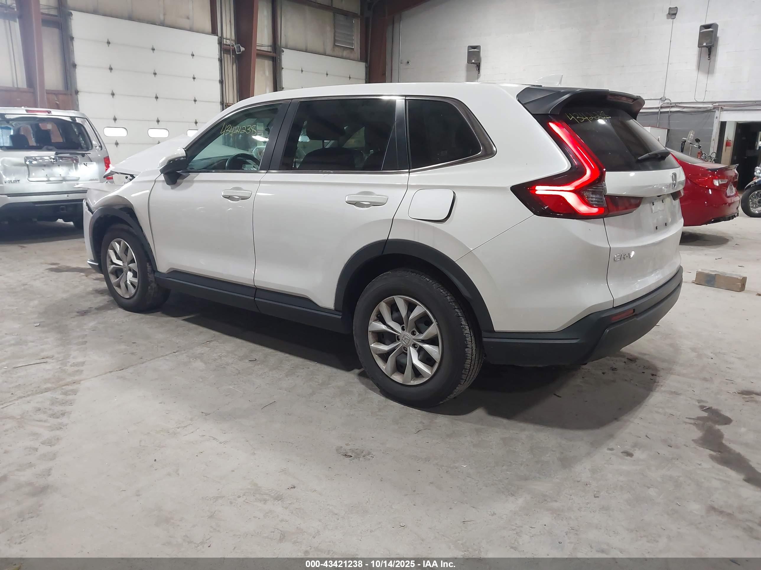 HONDA CR-V image 3