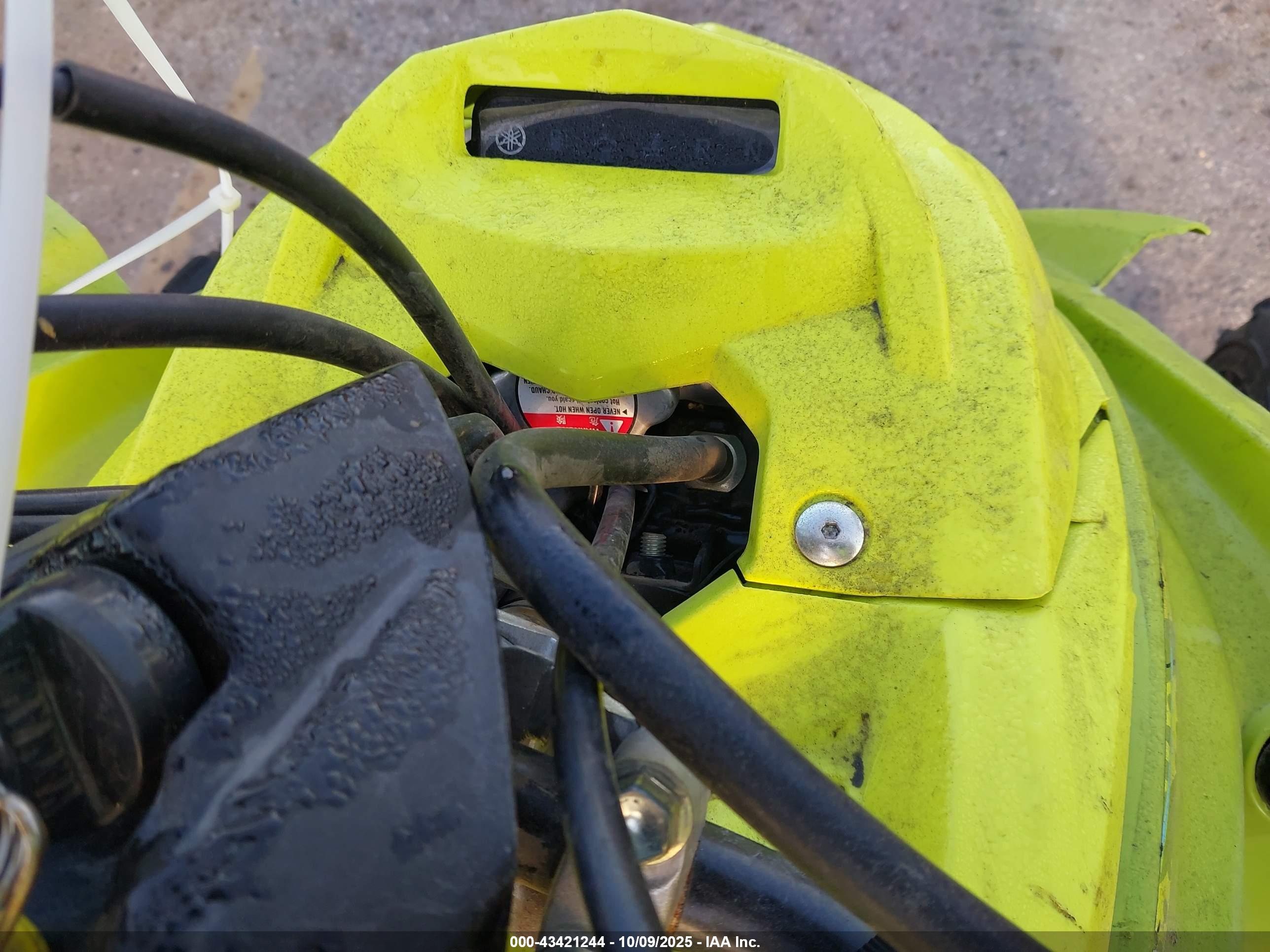 YAMAHA YFM700 image 7