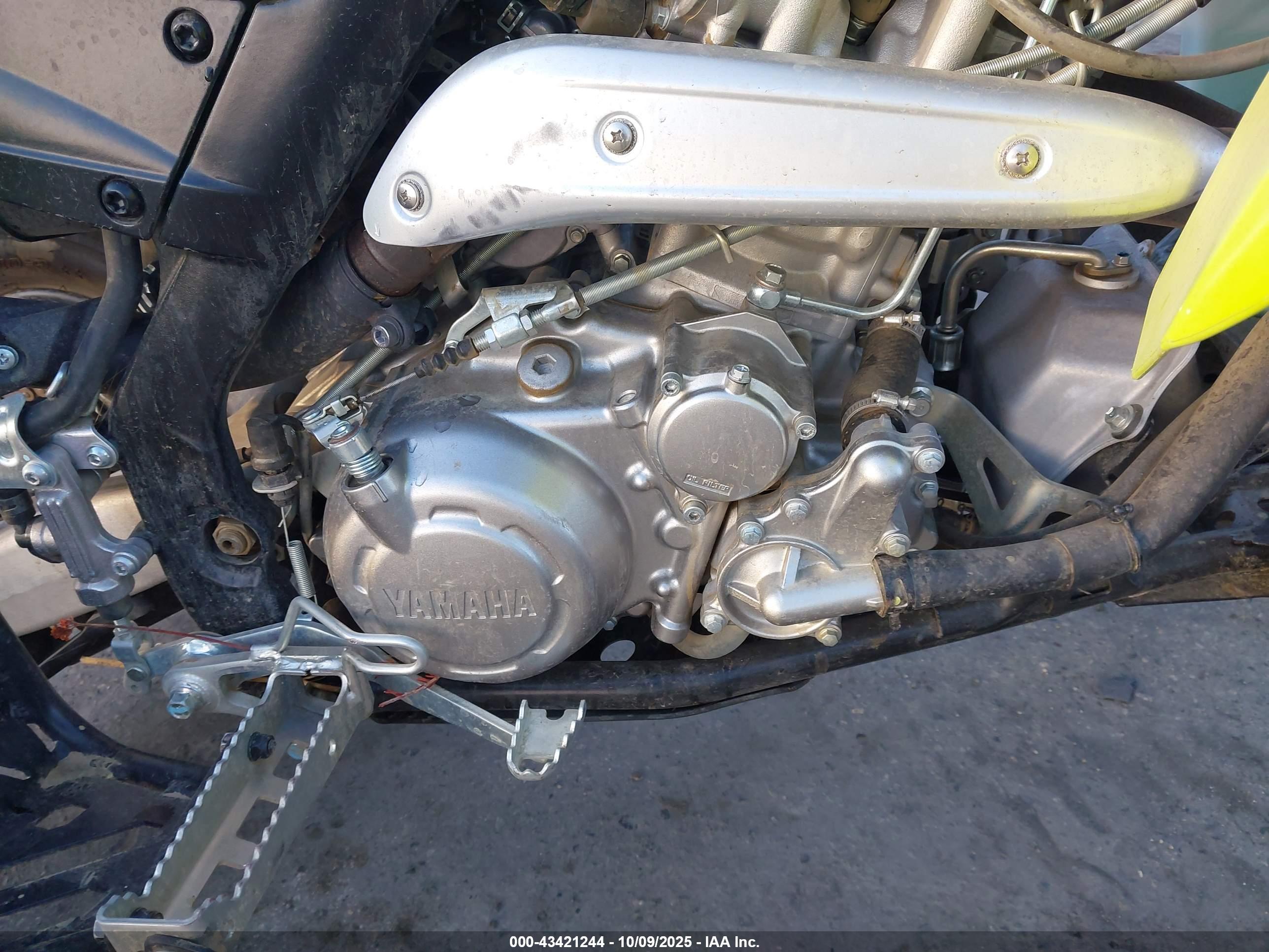 YAMAHA YFM700 image 8