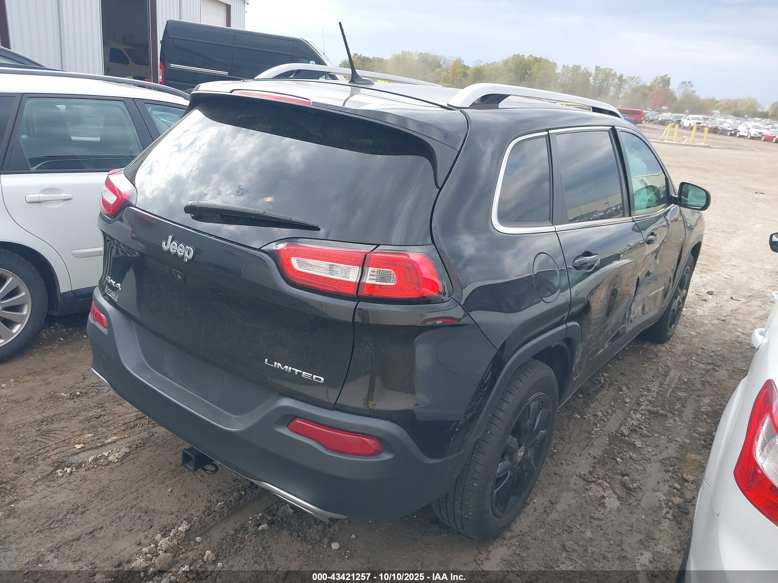 JEEP CHEROKEE image 4