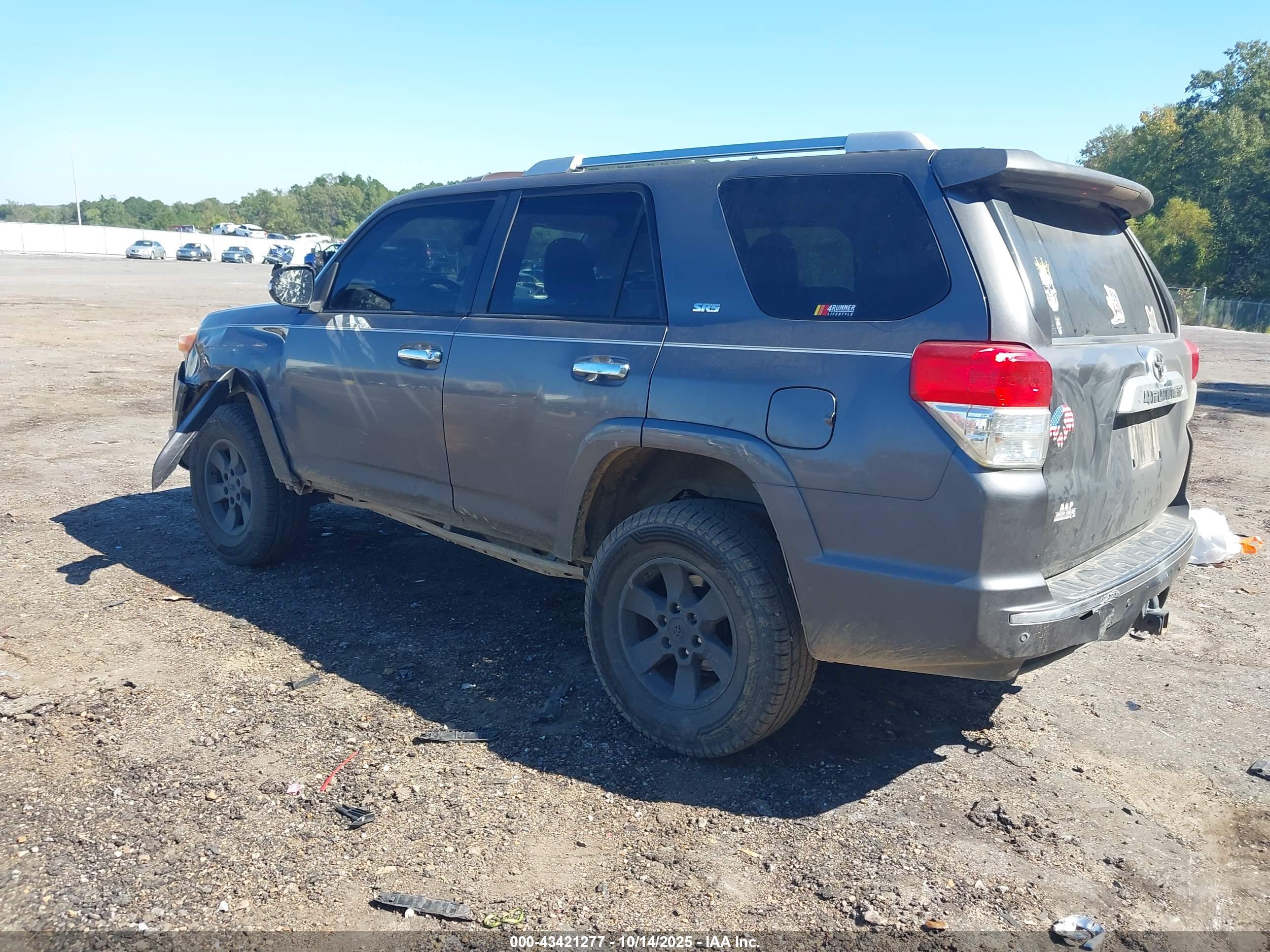 TOYOTA 4RUNNER image 3