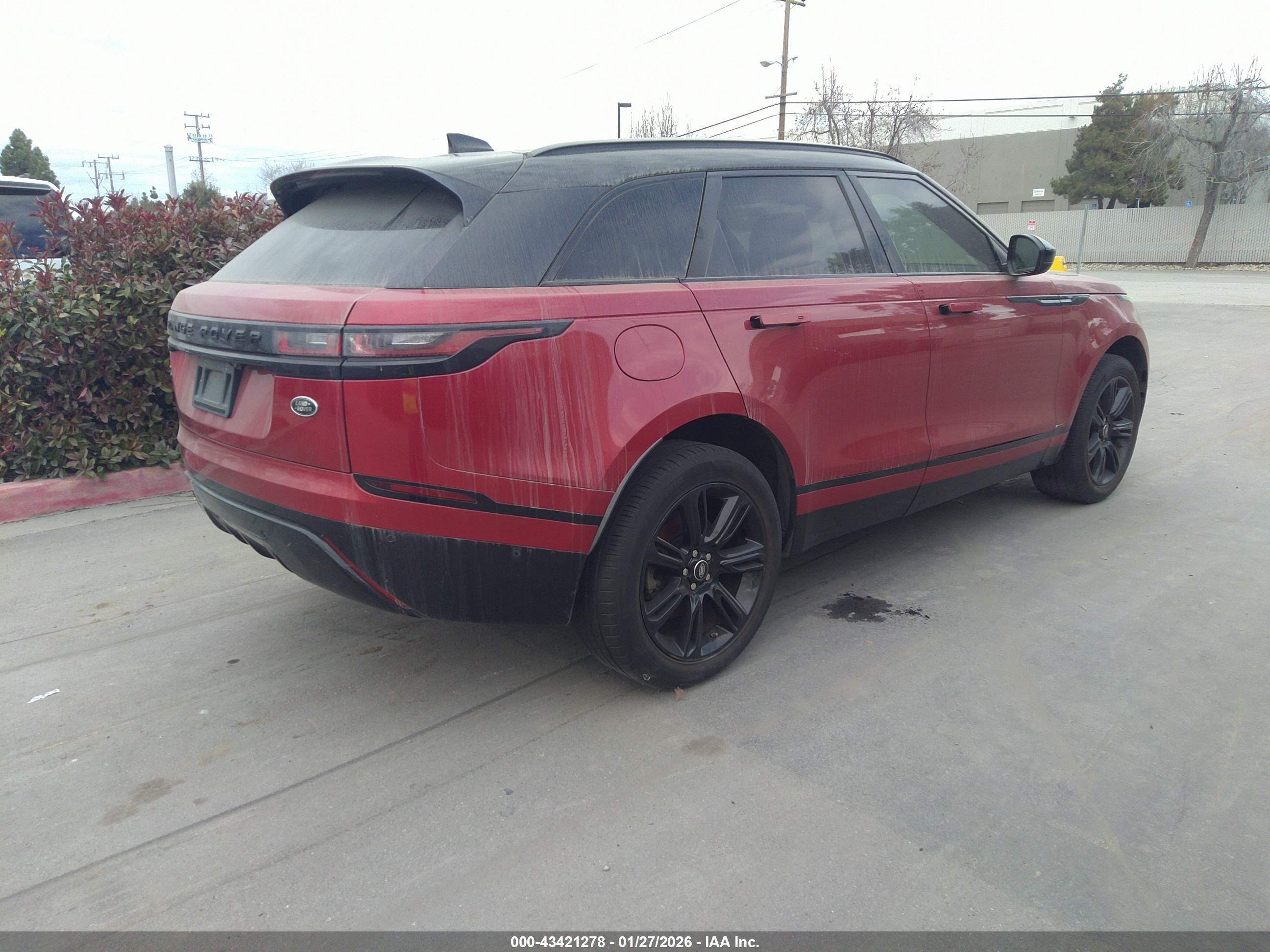 LAND ROVER image 4