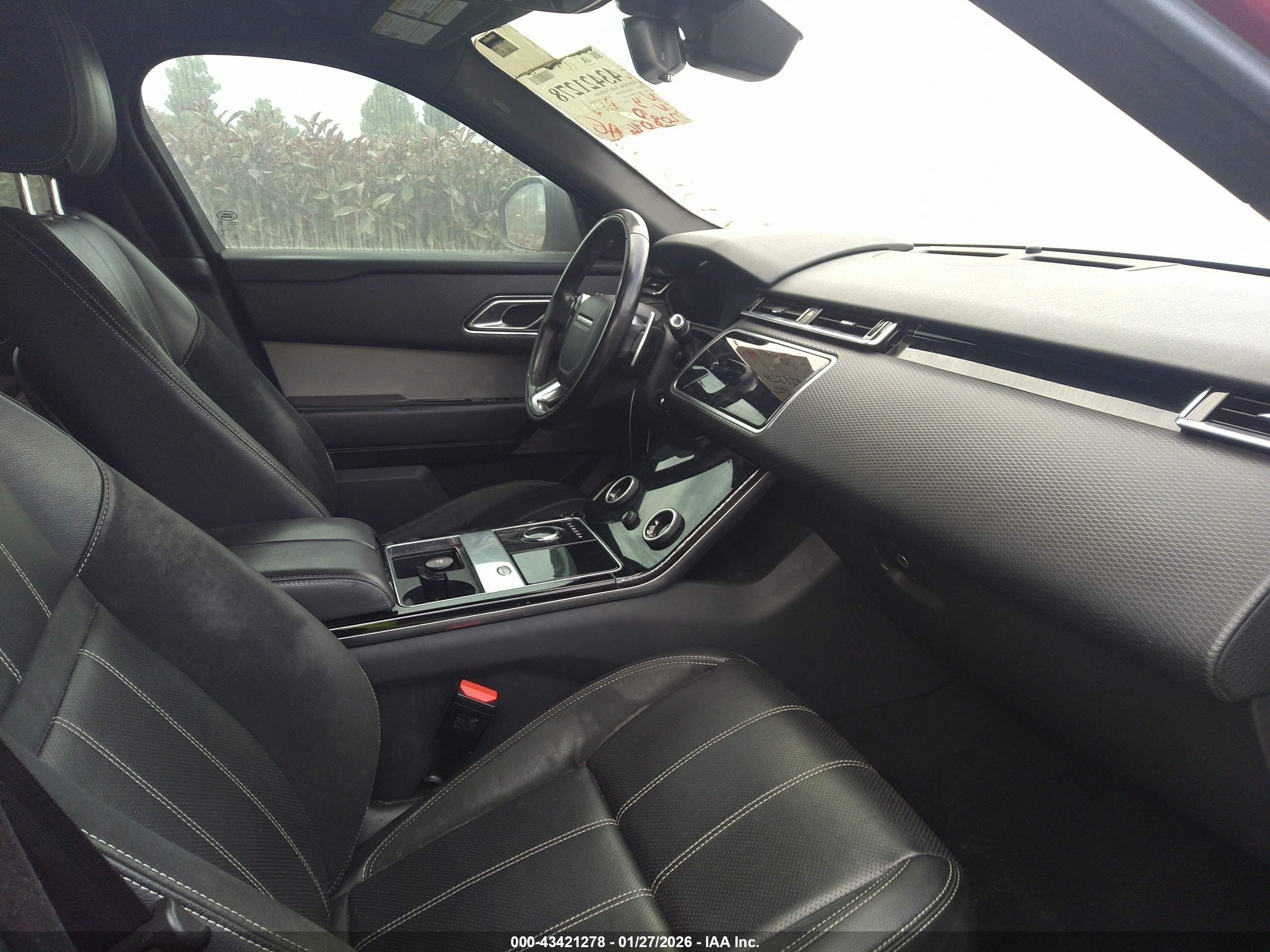 LAND ROVER image 5