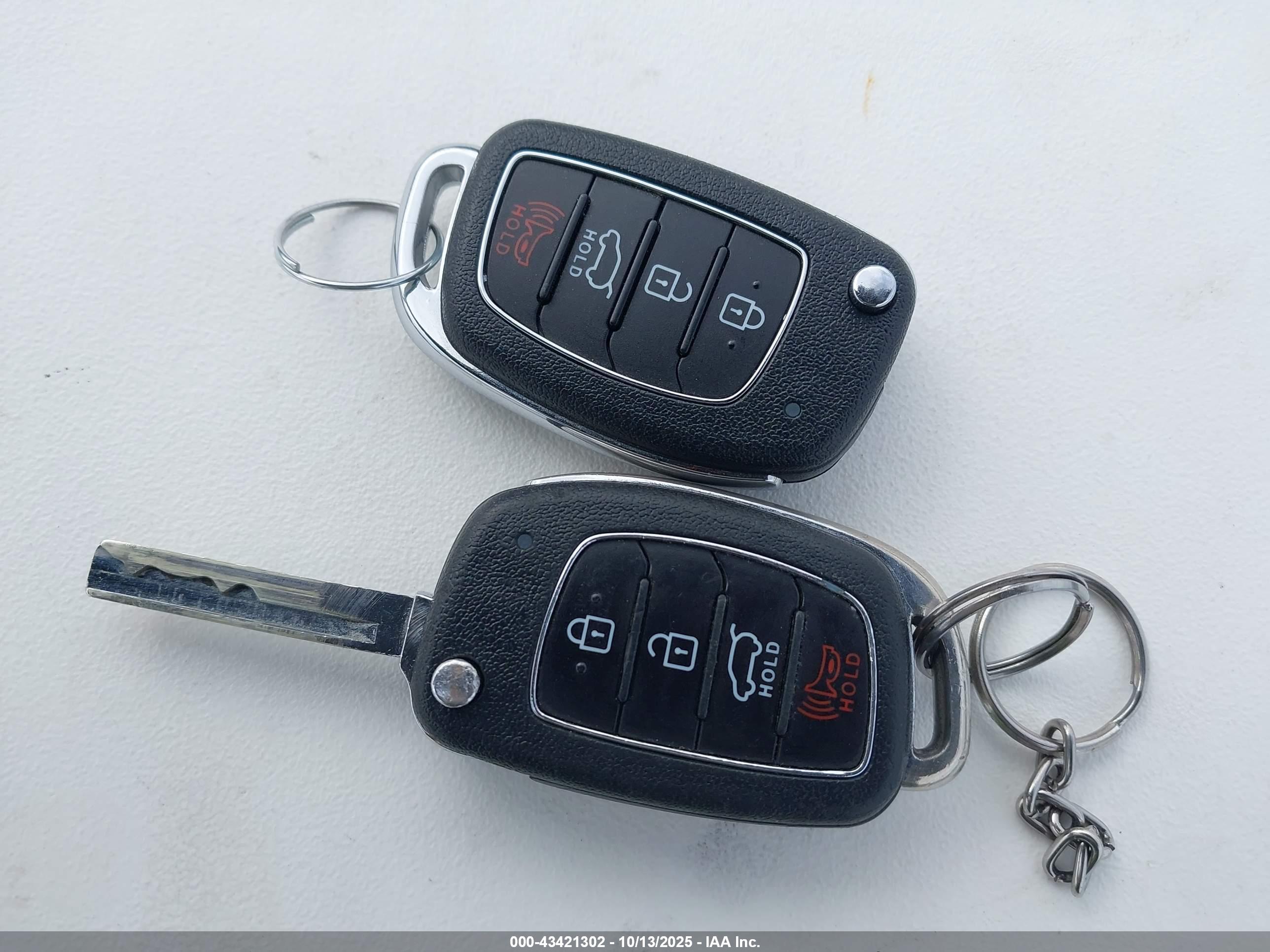 HYUNDAI SANTA image 11