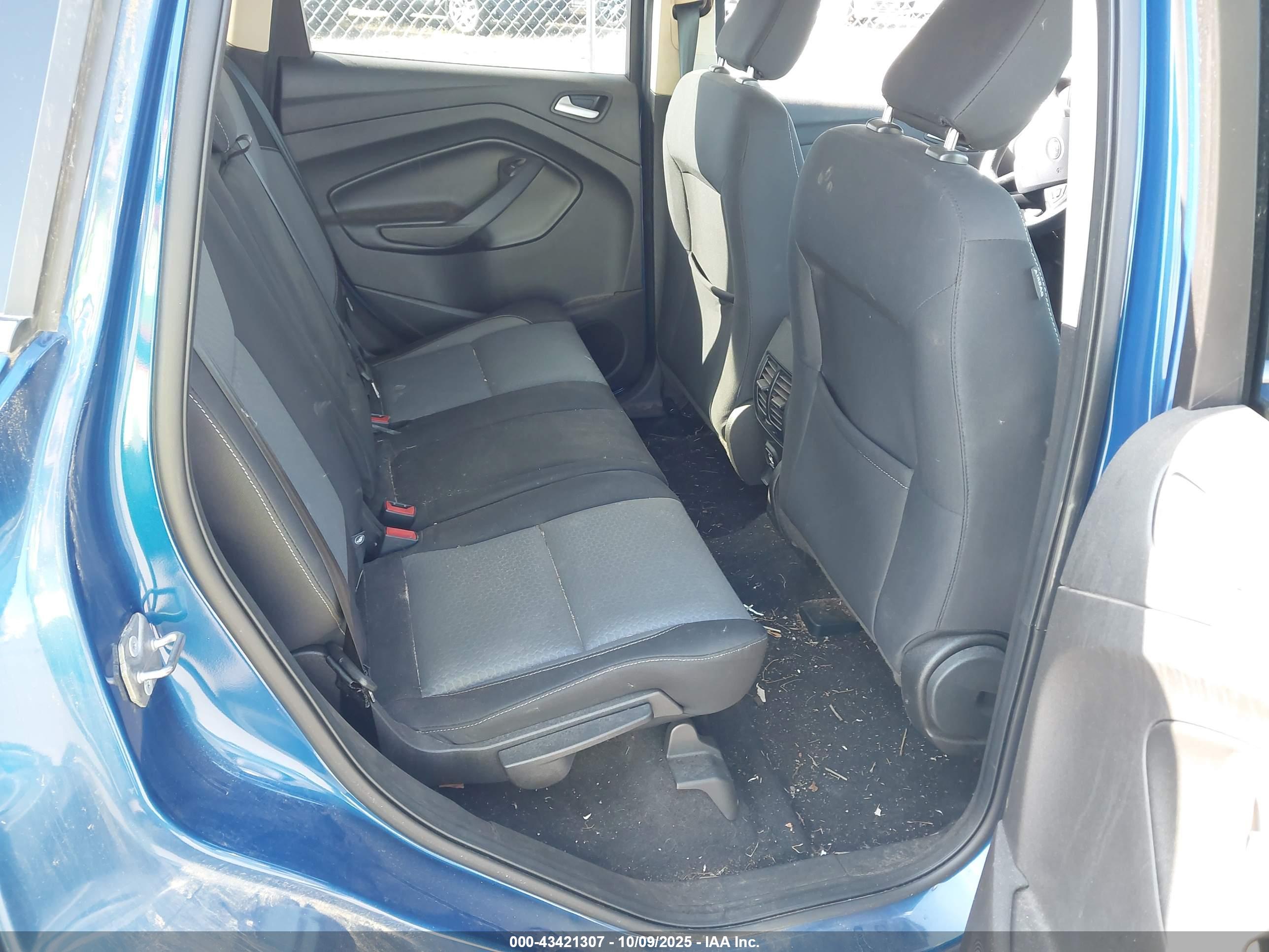 FORD ESCAPE image 8