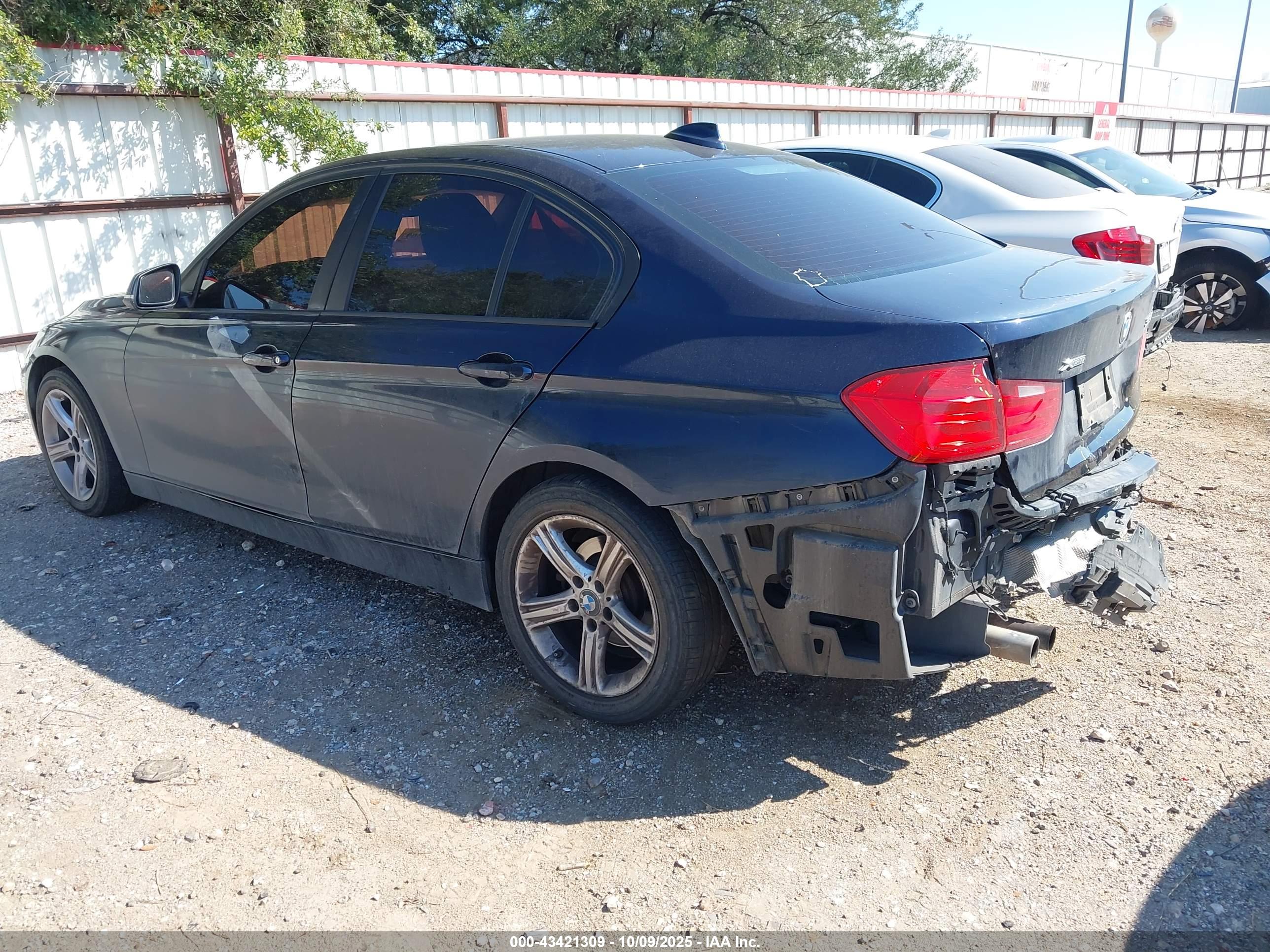 BMW 328I image 3