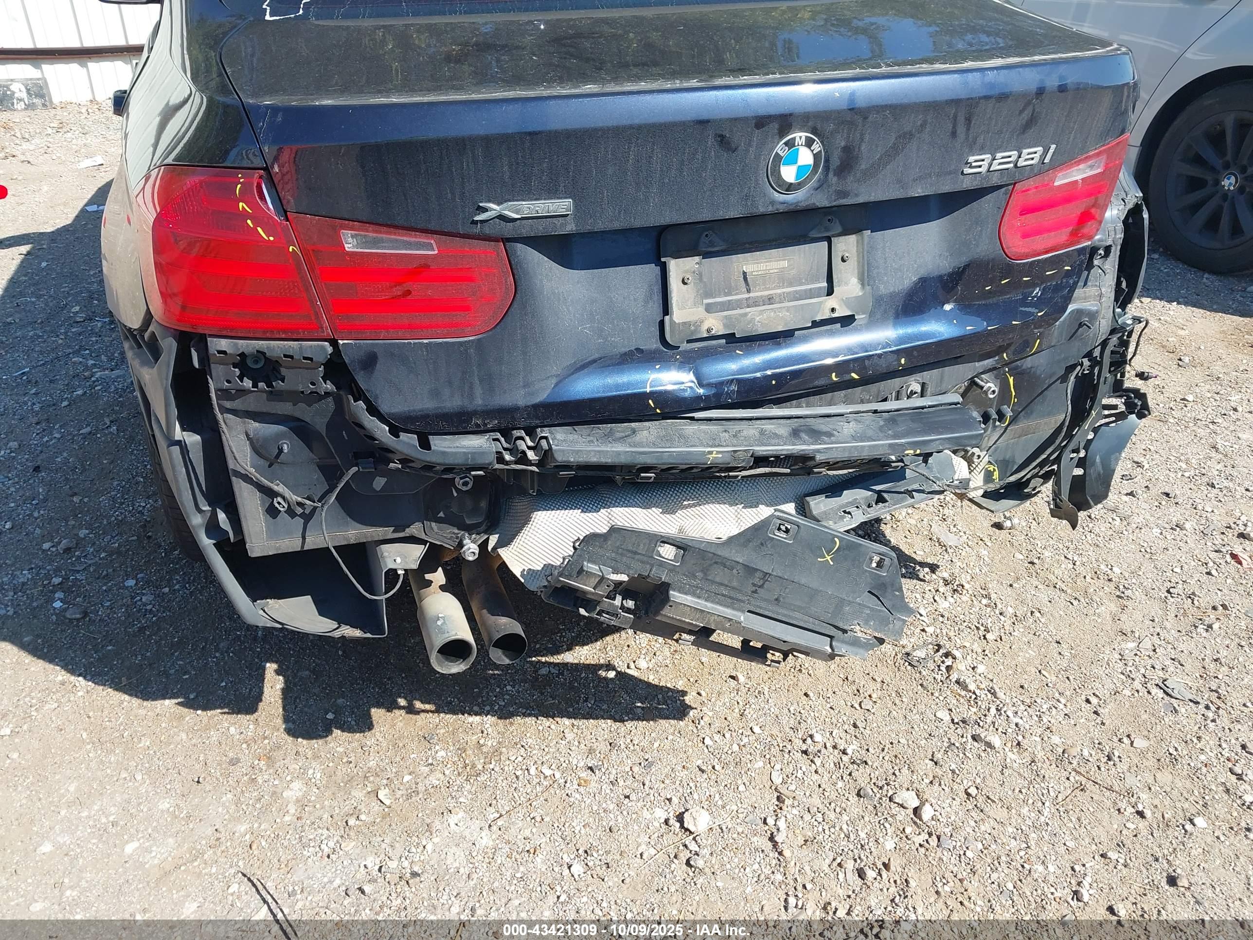 BMW 328I image 6