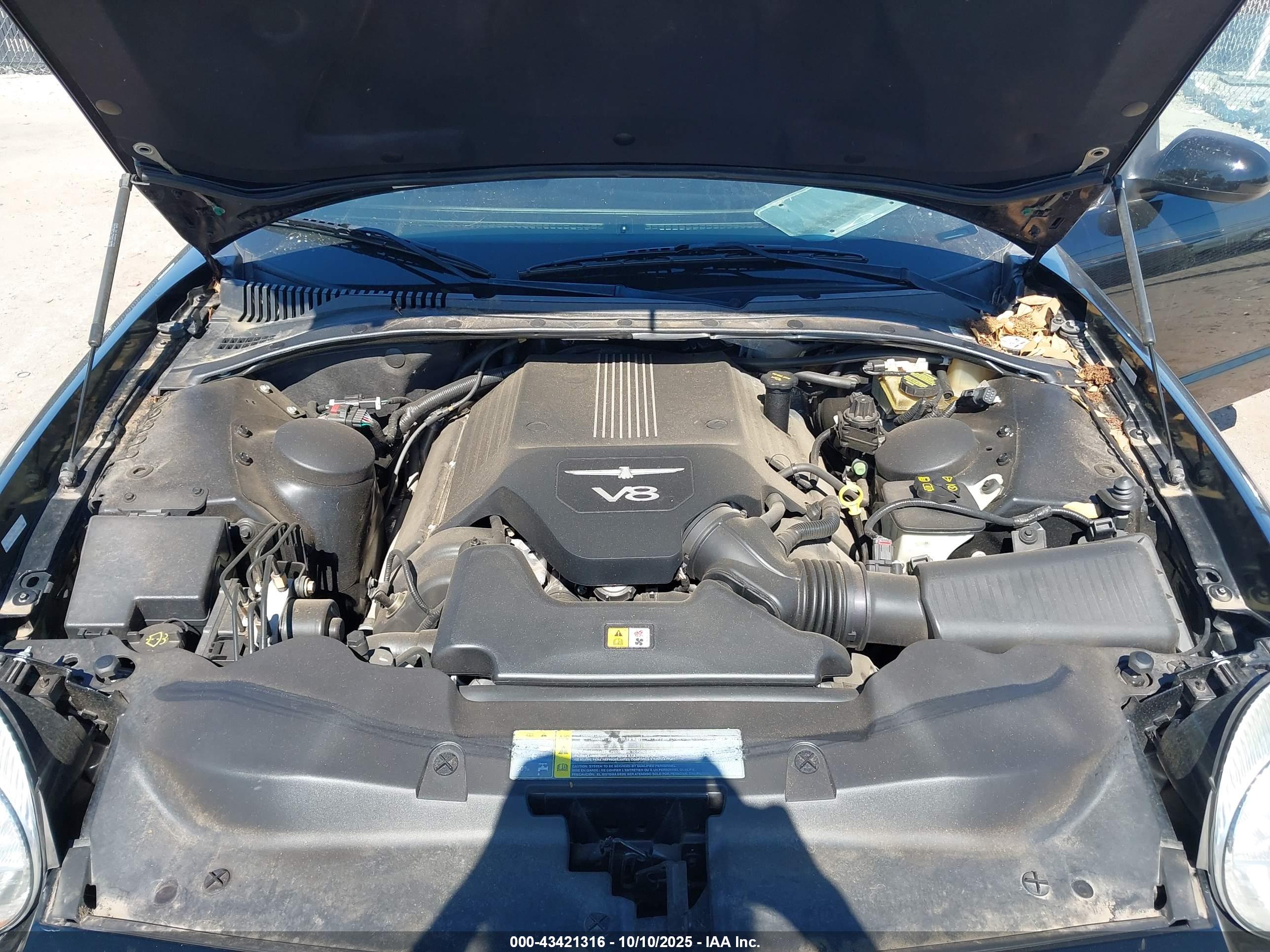 FORD THUNDERBIRD image 10
