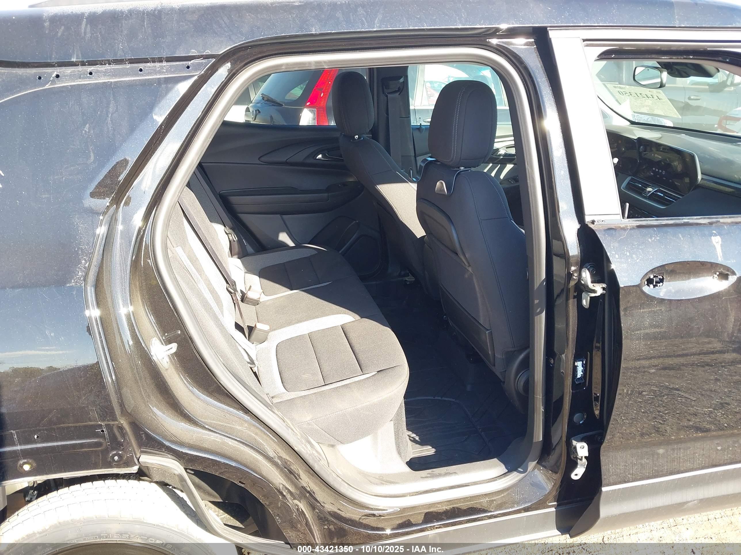 CHEVROLET TRAILBLAZER image 8