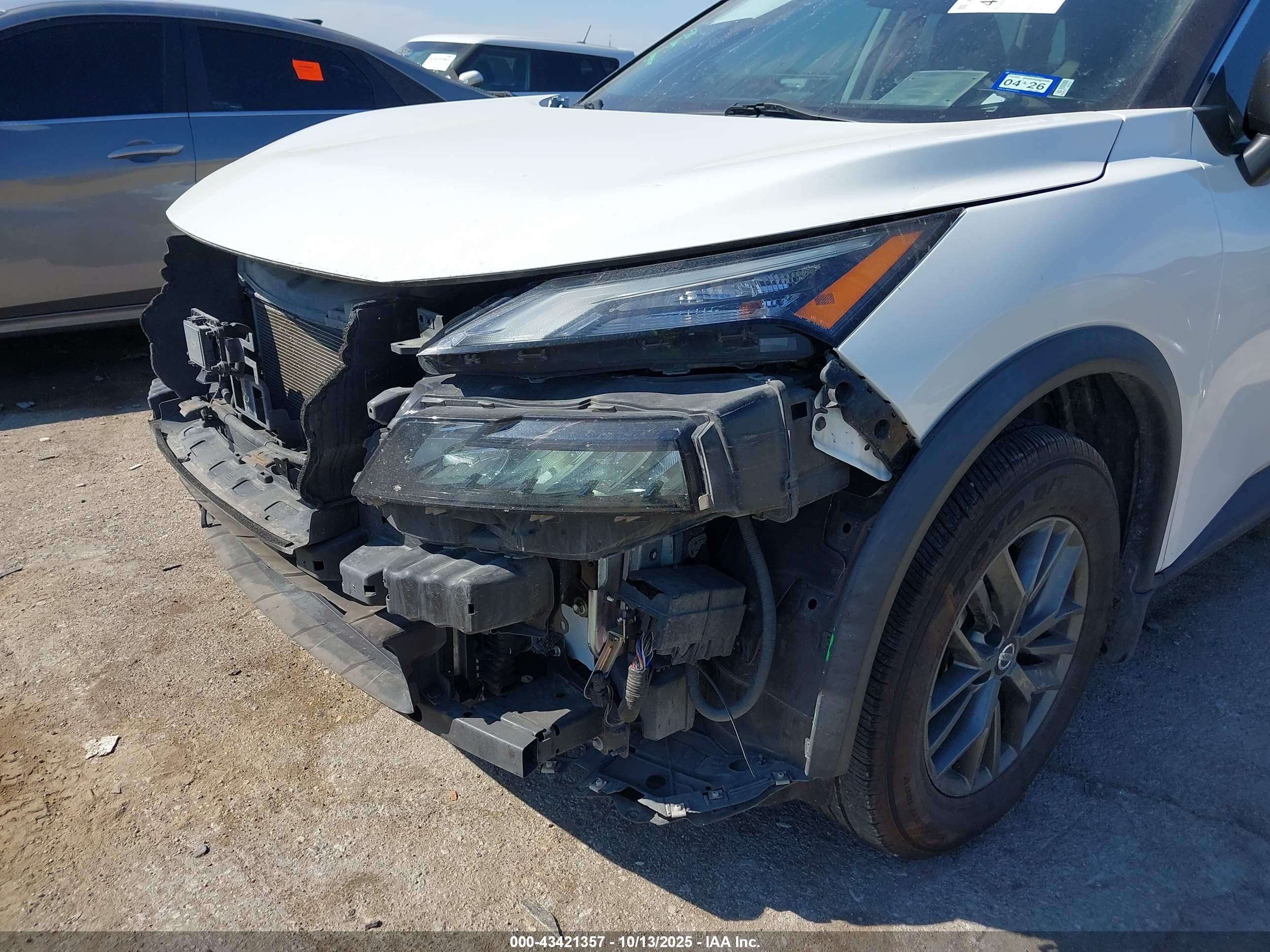 NISSAN ROGUE image 6