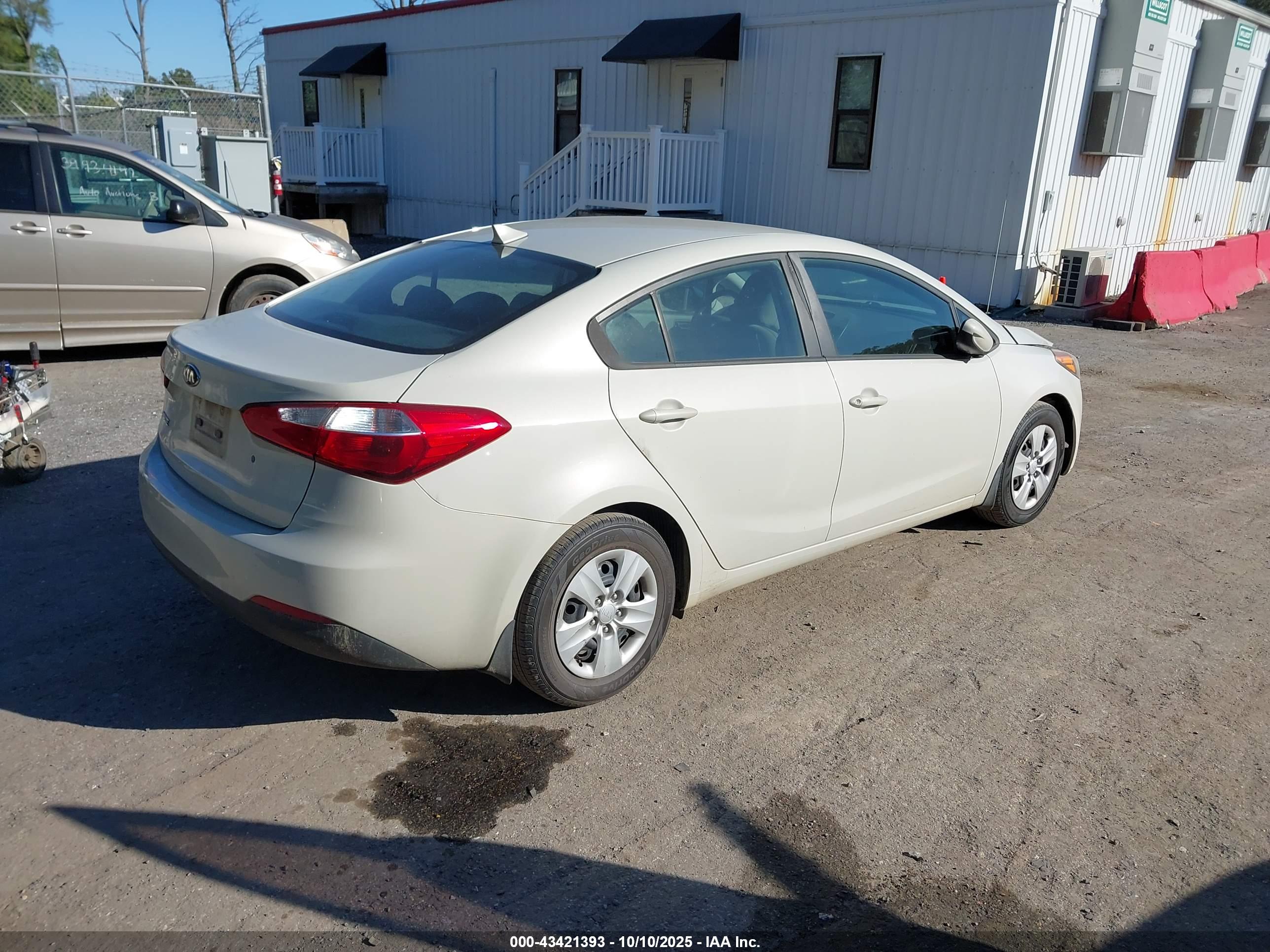 KIA FORTE image 4