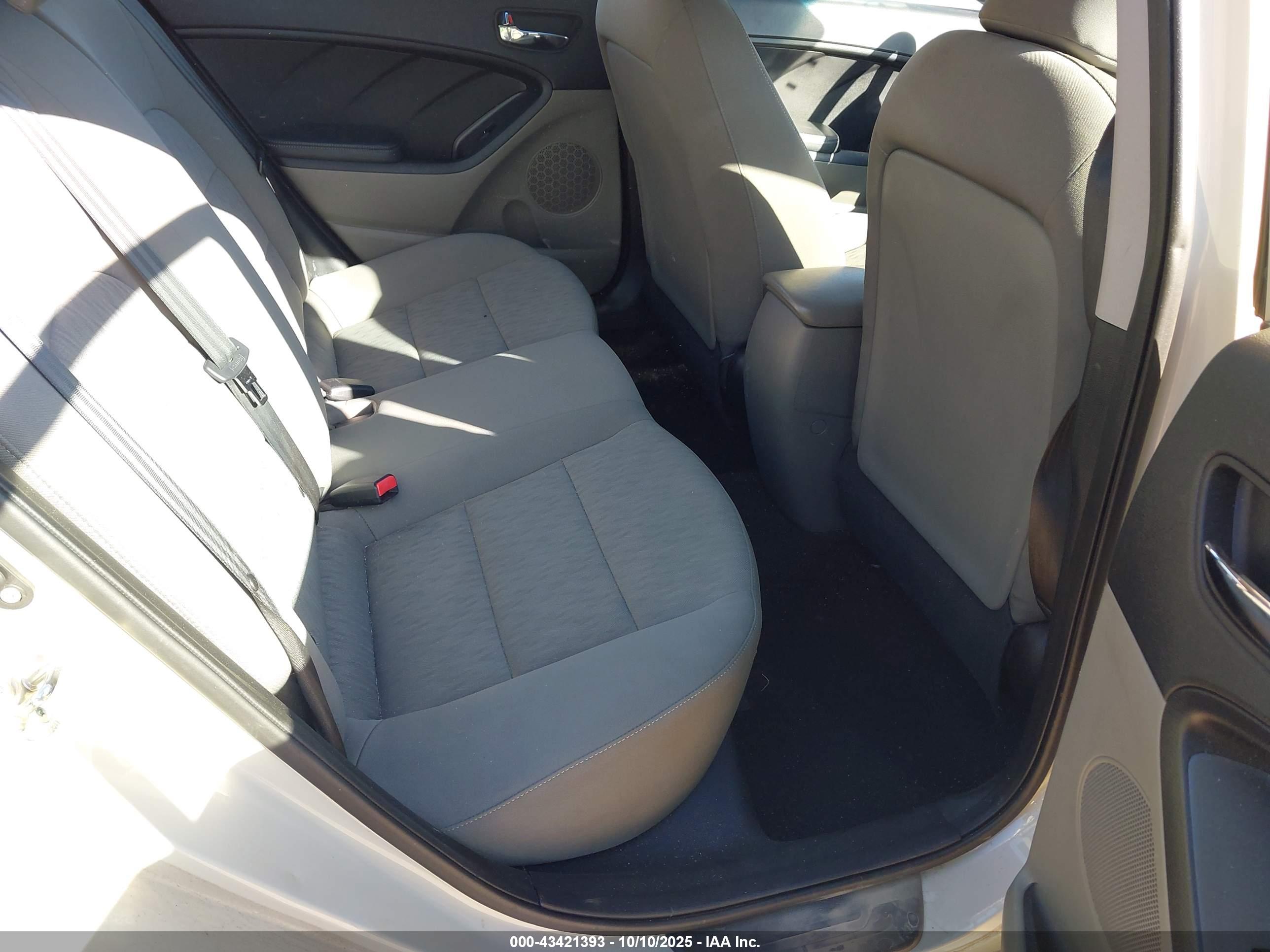 KIA FORTE image 8