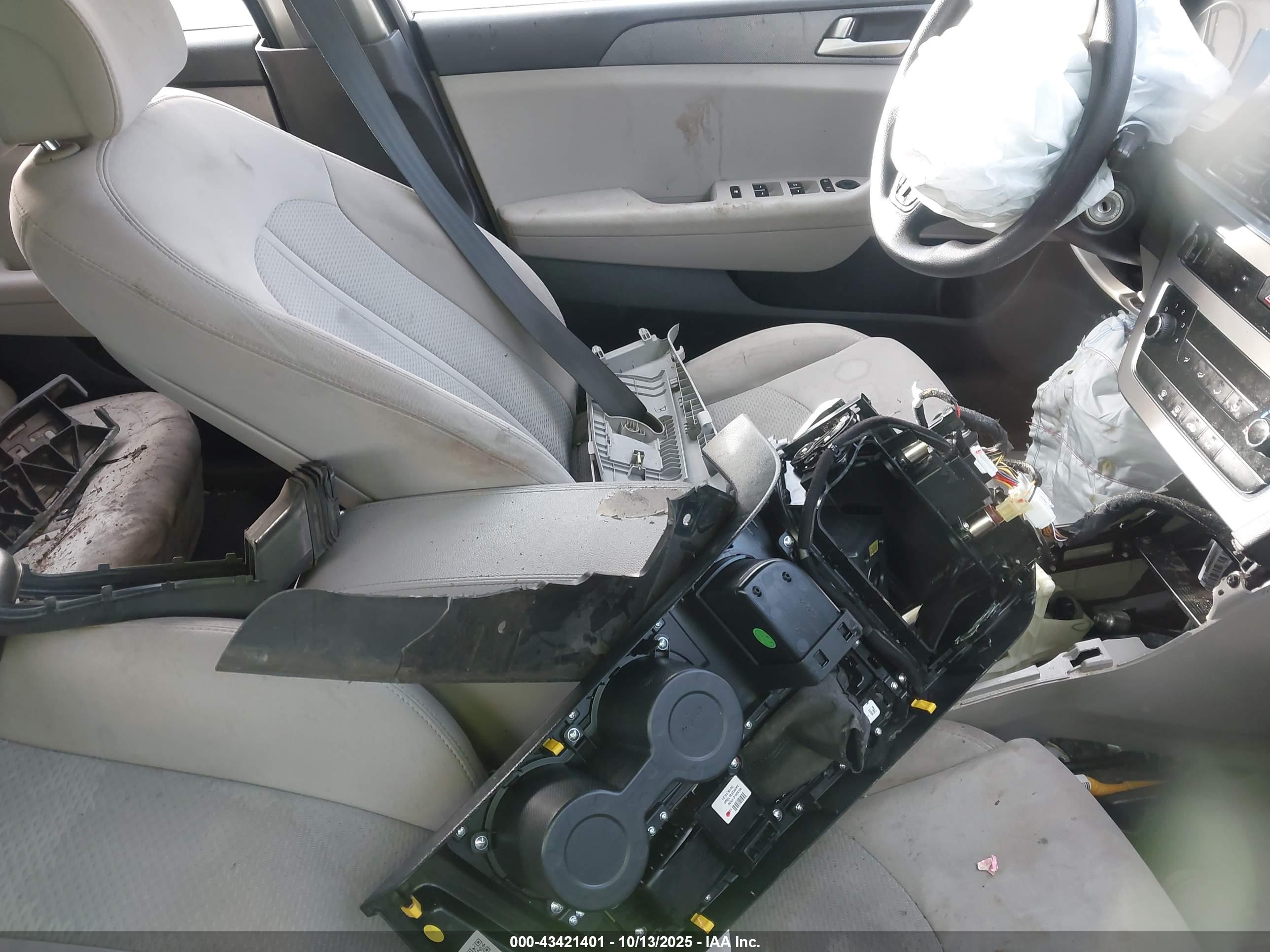 HYUNDAI SONATA image 5