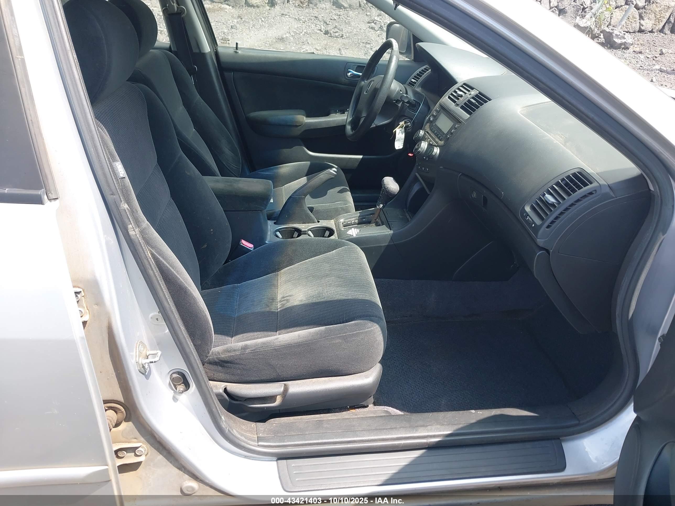 HONDA ACCORD image 5
