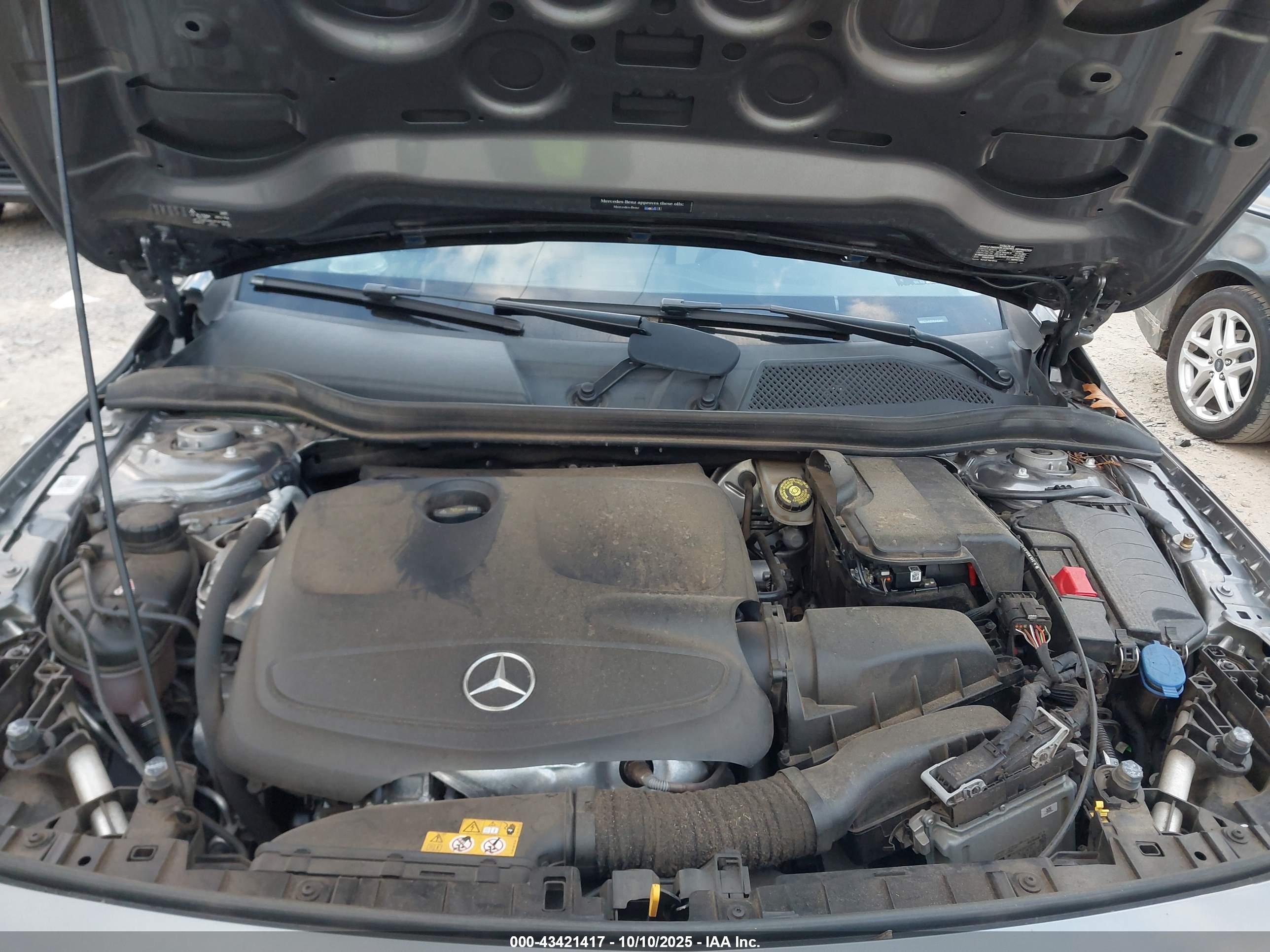 MERCEDES-BENZ GLA image 10