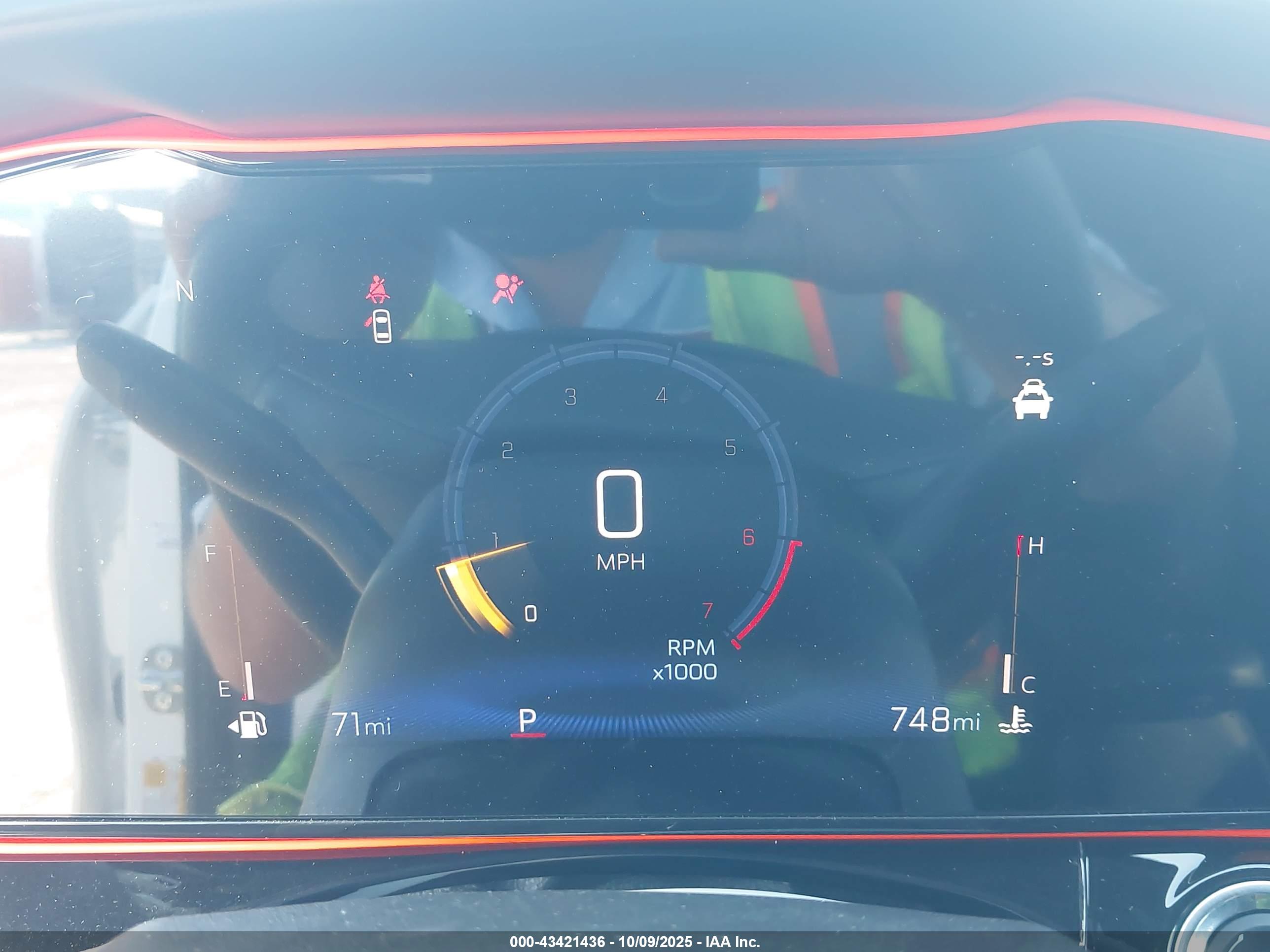 CHEVROLET TRAX image 7