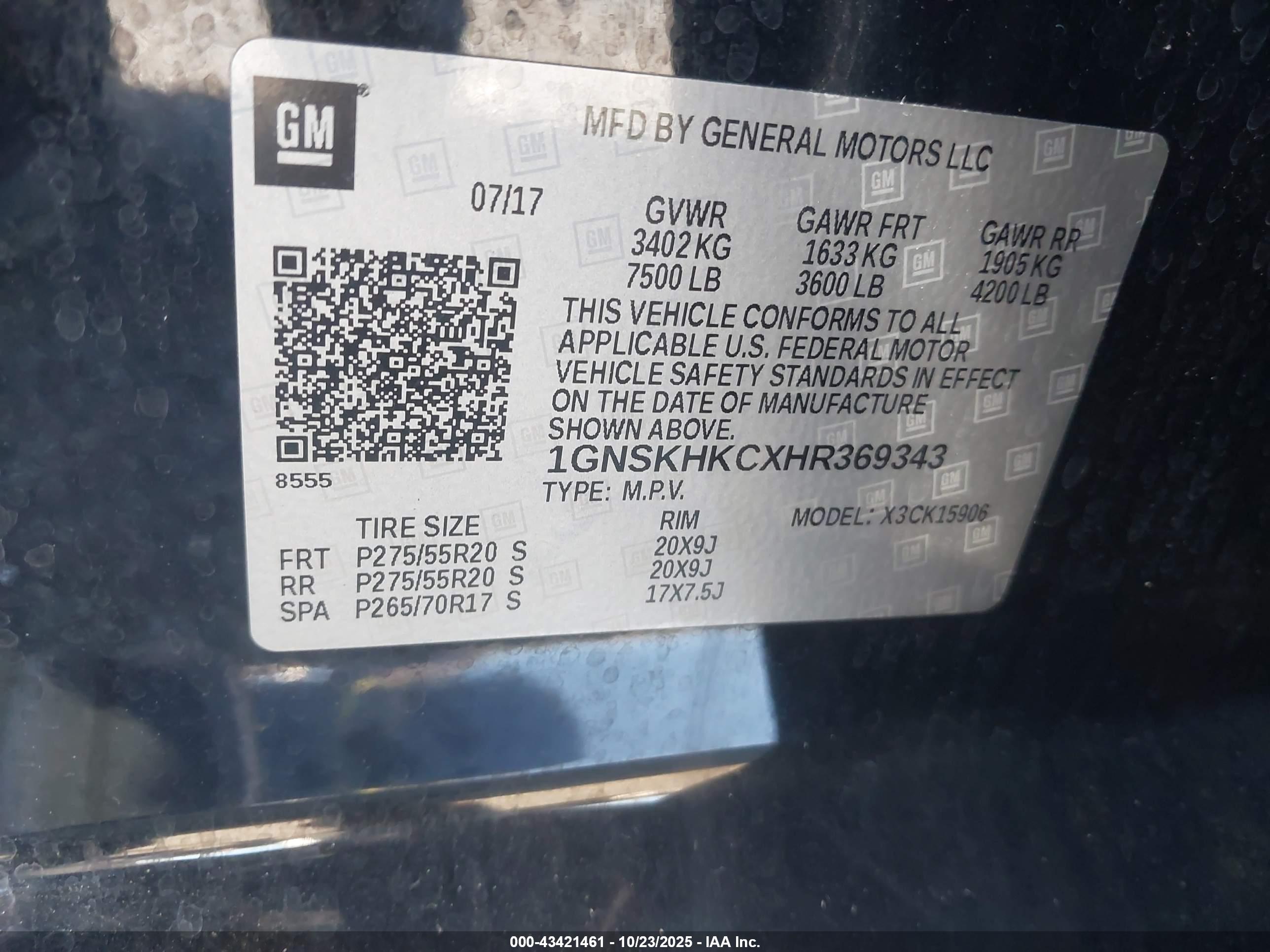 CHEVROLET SUBURBAN image 9