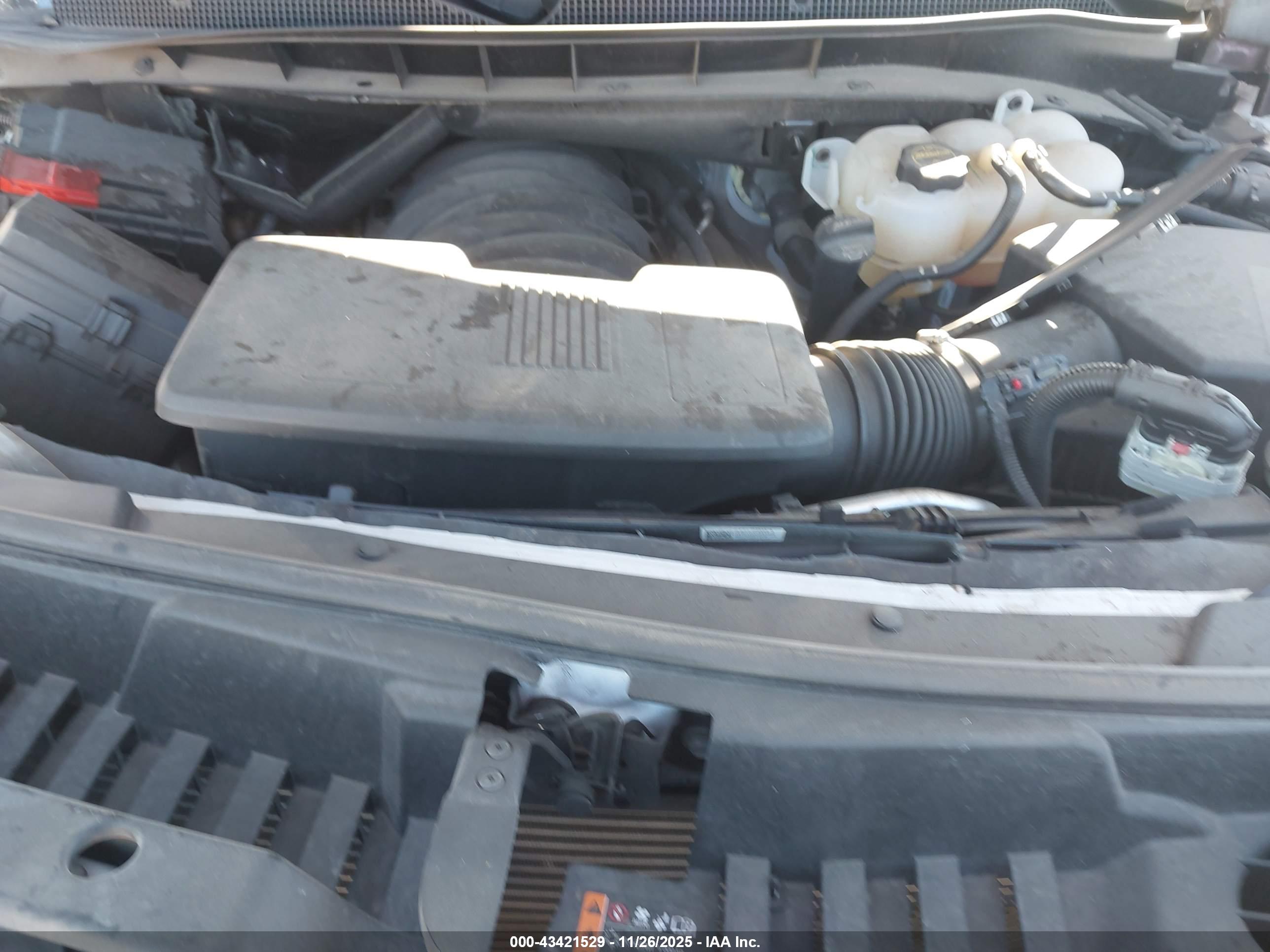 CHEVROLET TAHOE image 10