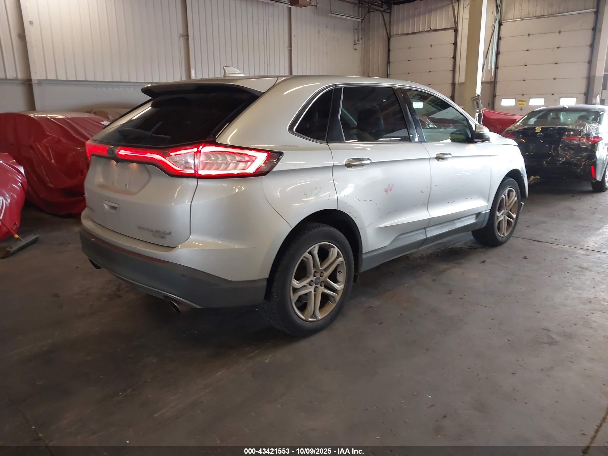 FORD EDGE image 4