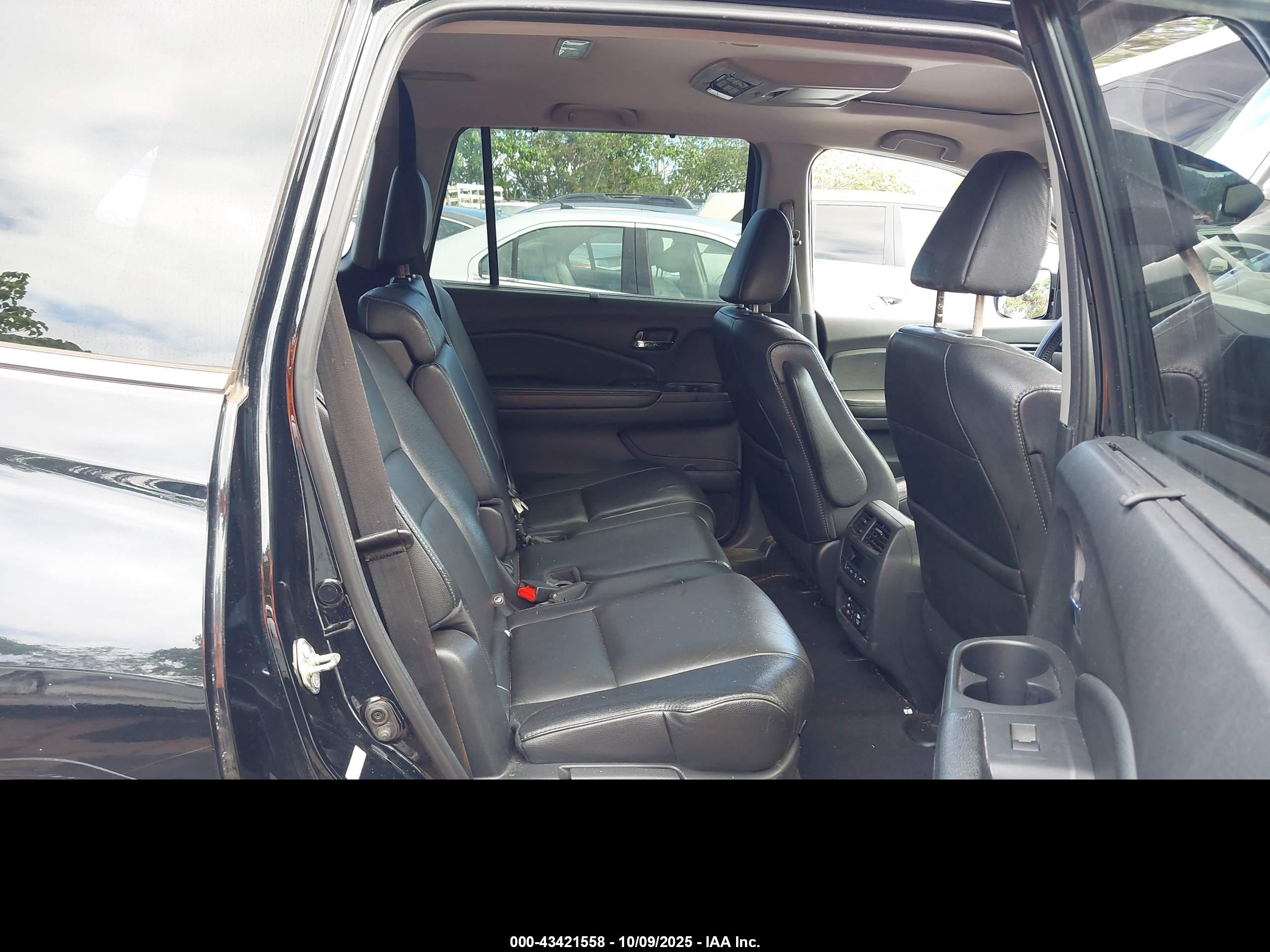 HONDA PILOT image 8