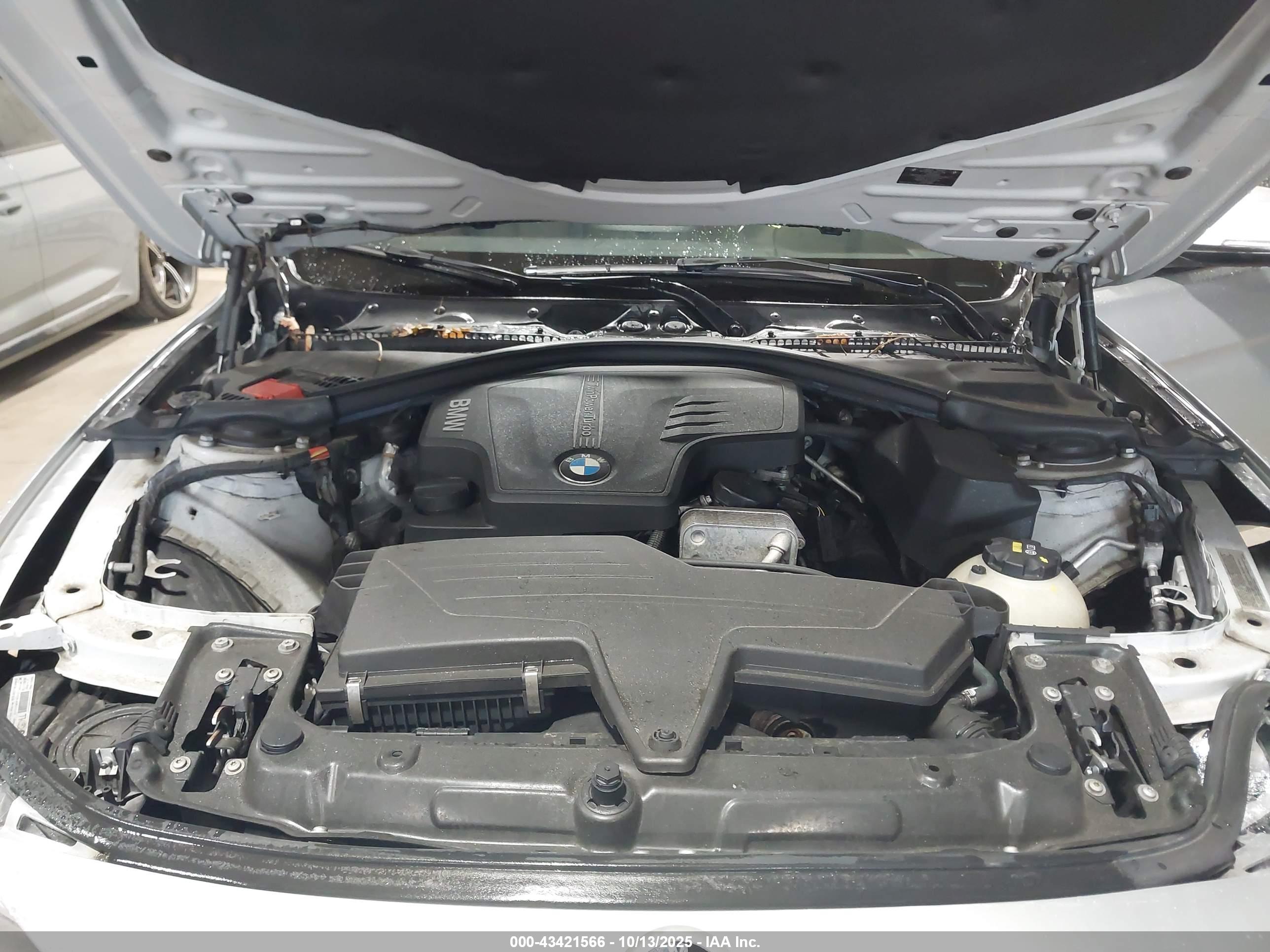 BMW 320I image 10